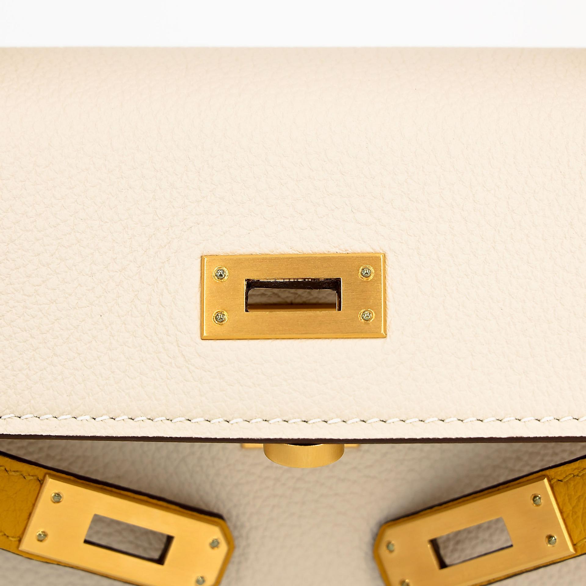 Excellent ( Rank SA ) HERMÈS Special Order Kelly 25 HSS Craie (10) Jaune Ambre (9D) Togo Brushed Gold hardware Z (2021) - 16