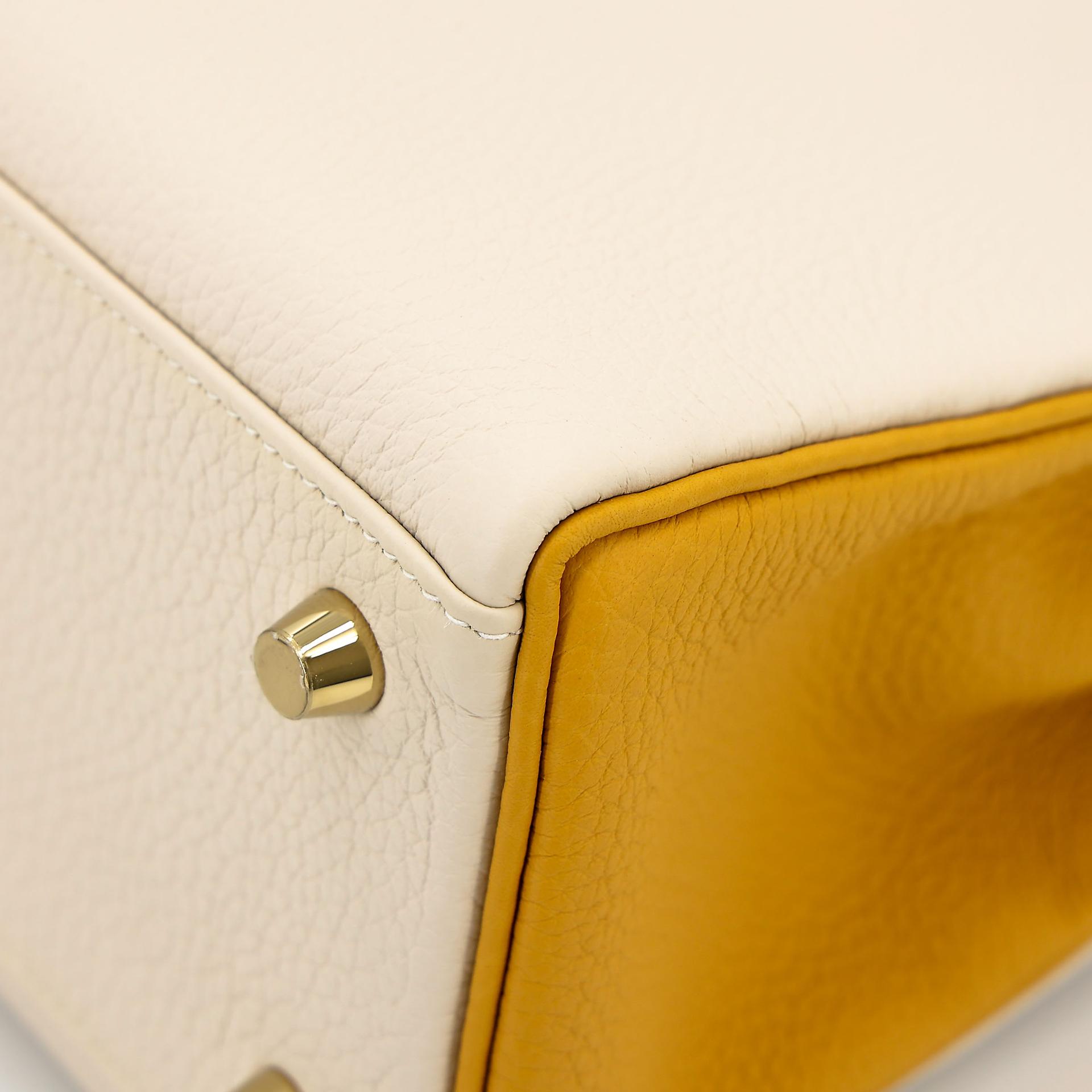 Excellent ( Rank SA ) HERMÈS Special Order Kelly 25 HSS Craie (10) Jaune Ambre (9D) Togo Brushed Gold hardware Z (2021) - 12