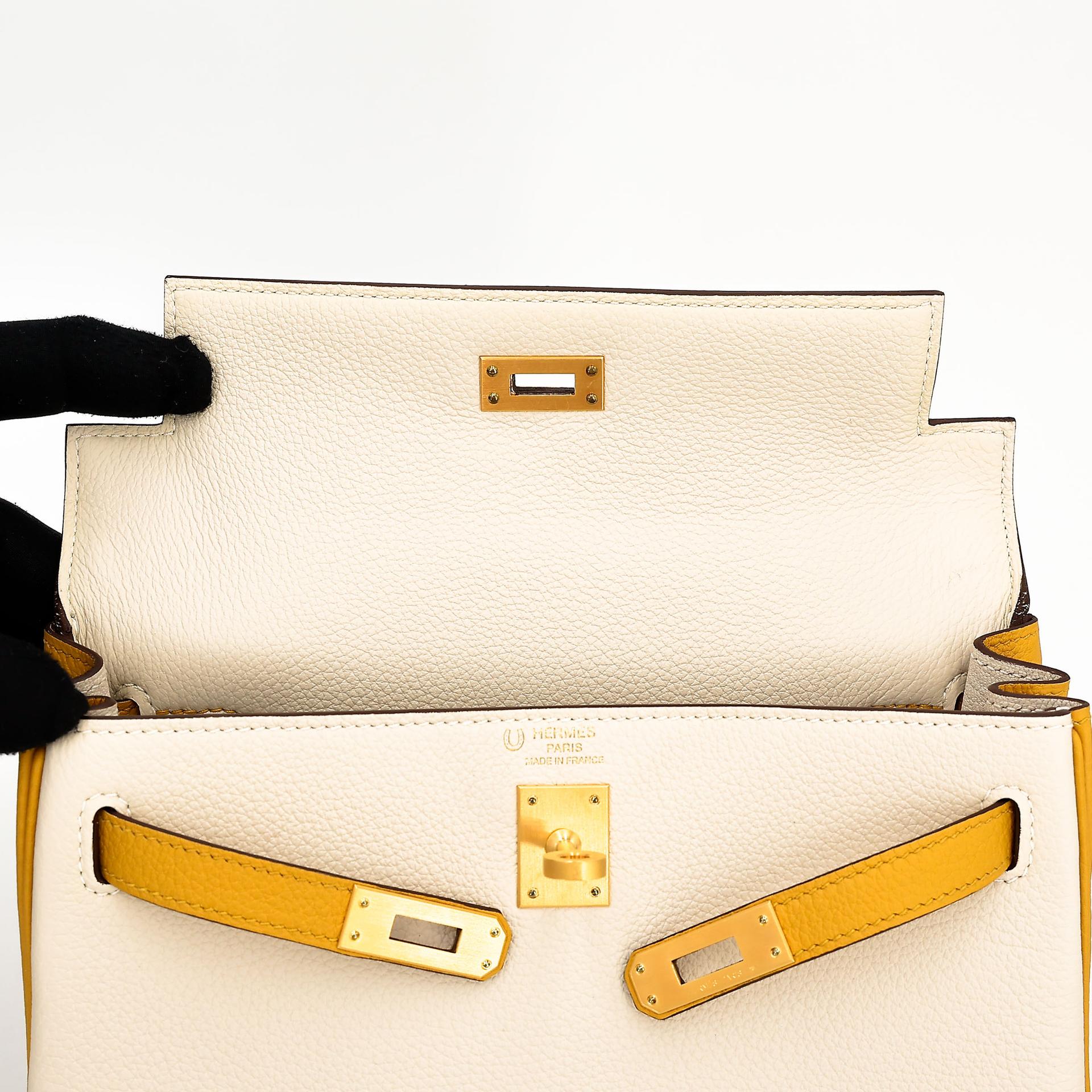 Excellent ( Rank SA ) HERMÈS Special Order Kelly 25 HSS Craie (10) Jaune Ambre (9D) Togo Brushed Gold hardware Z (2021) - 18