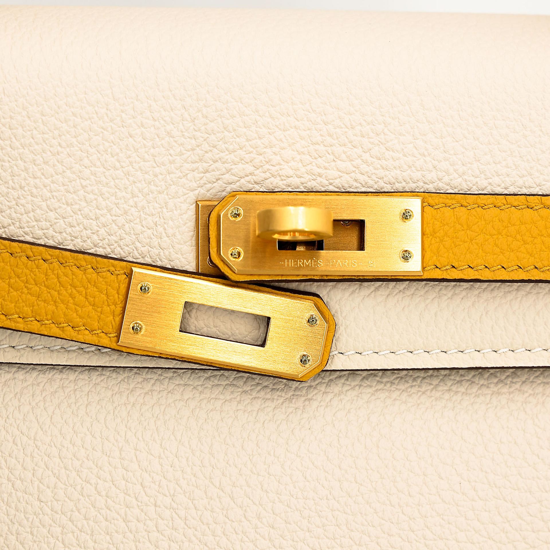 Excellent ( Rank SA ) HERMÈS Special Order Kelly 25 HSS Craie (10) Jaune Ambre (9D) Togo Brushed Gold hardware Z (2021) - 15