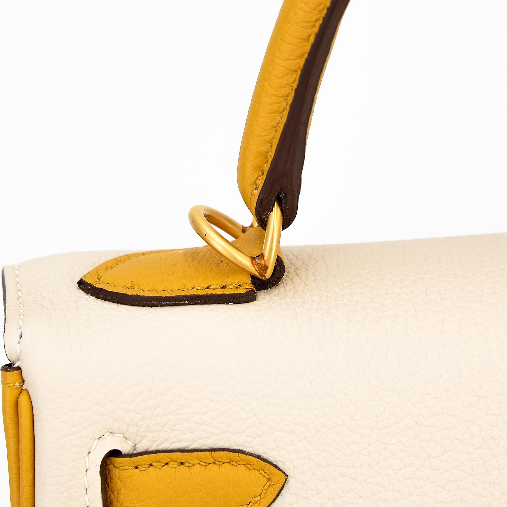 Excellent ( Rank SA ) HERMÈS Special Order Kelly 25 HSS Craie (10) Jaune Ambre (9D) Togo Brushed Gold hardware Z (2021) - 23