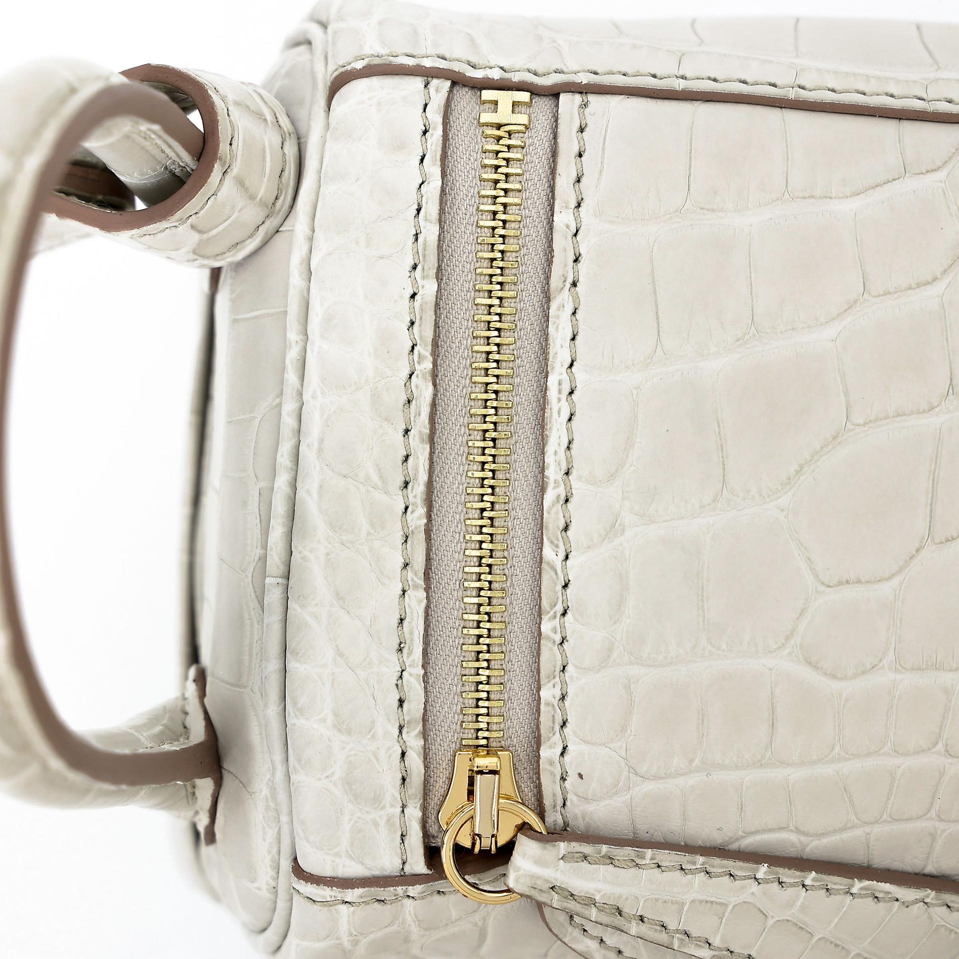 全新 HERMÈS 爱马仕 Mini Lindy 二代 8L 冰川白 Beton □ 短吻鳄 雾面 金扣 K刻 2025年 - 11