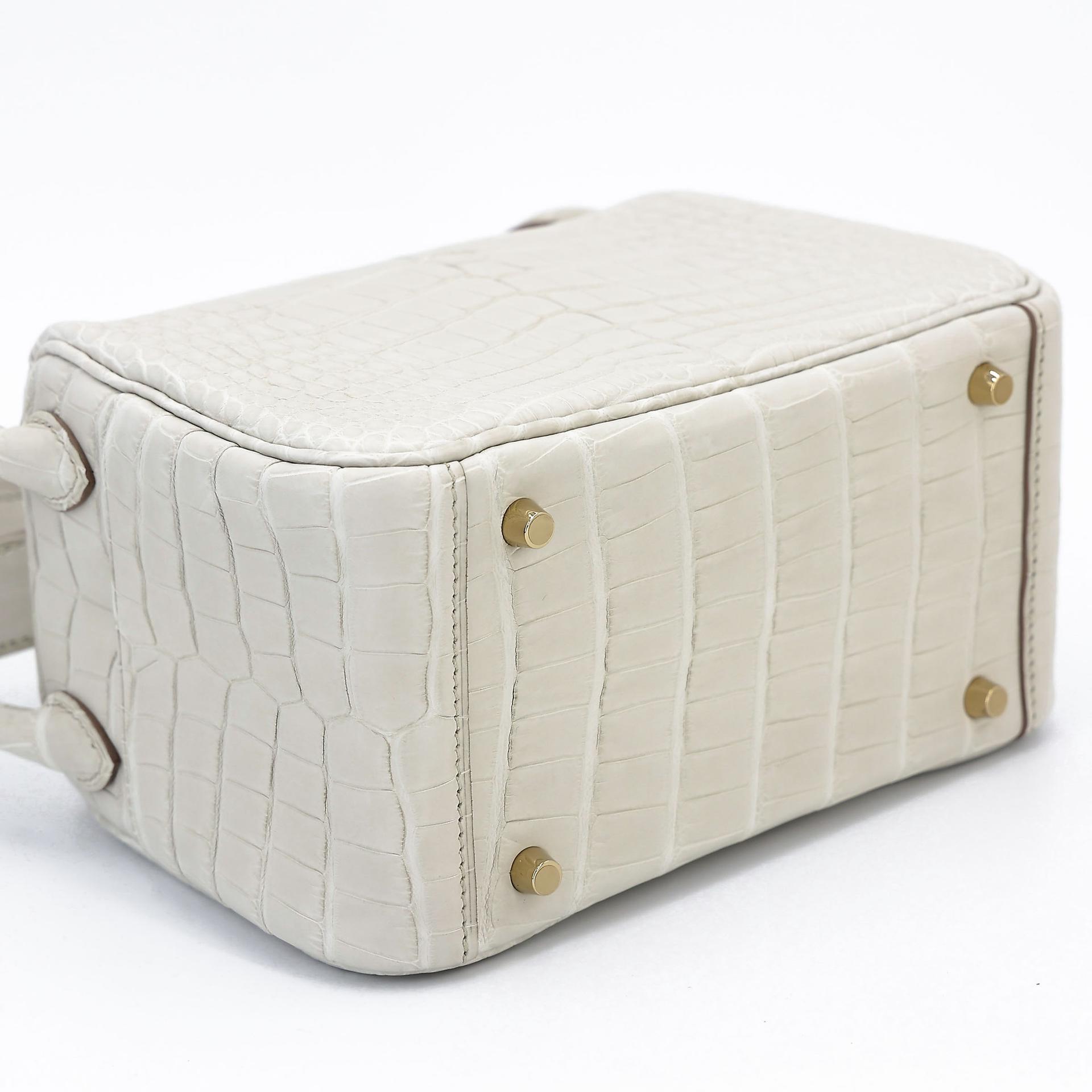 全新 HERMÈS 爱马仕 Mini Lindy 二代 8L 冰川白 Beton □ 短吻鳄 雾面 金扣 K刻 2025年 - 9