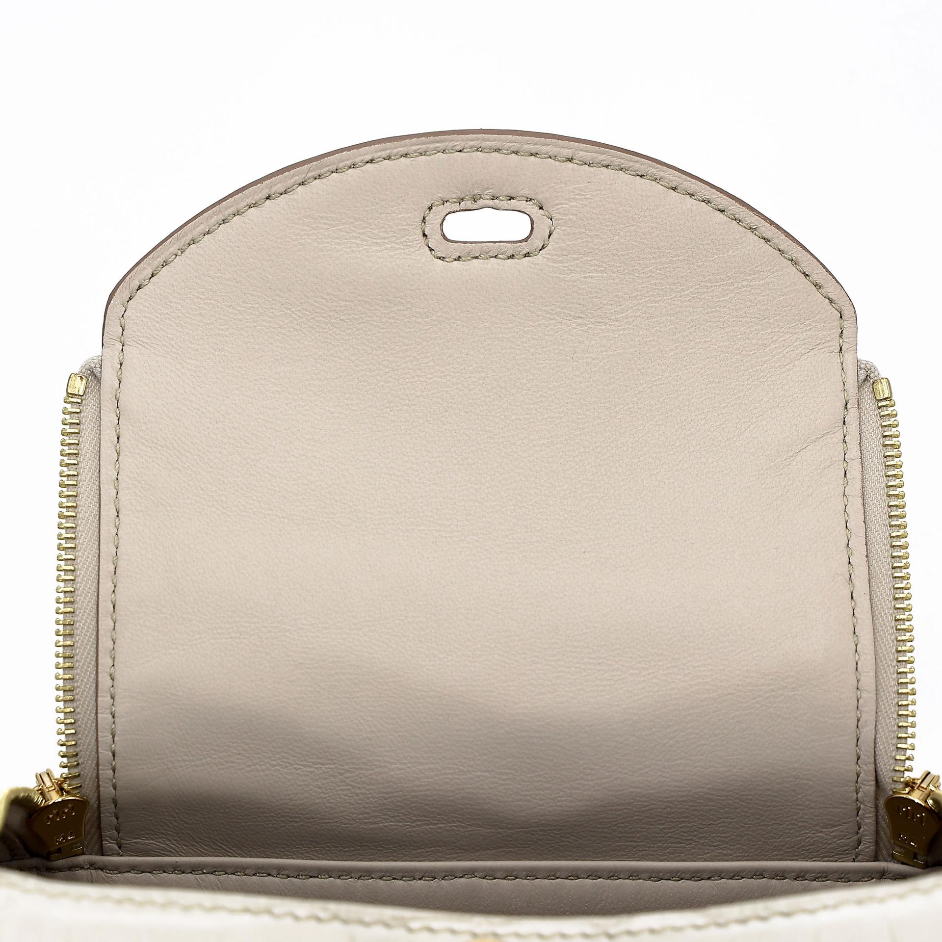 全新 HERMÈS 爱马仕 Mini Lindy 二代 8L 冰川白 Beton □ 短吻鳄 雾面 金扣 K刻 2025年 - 16