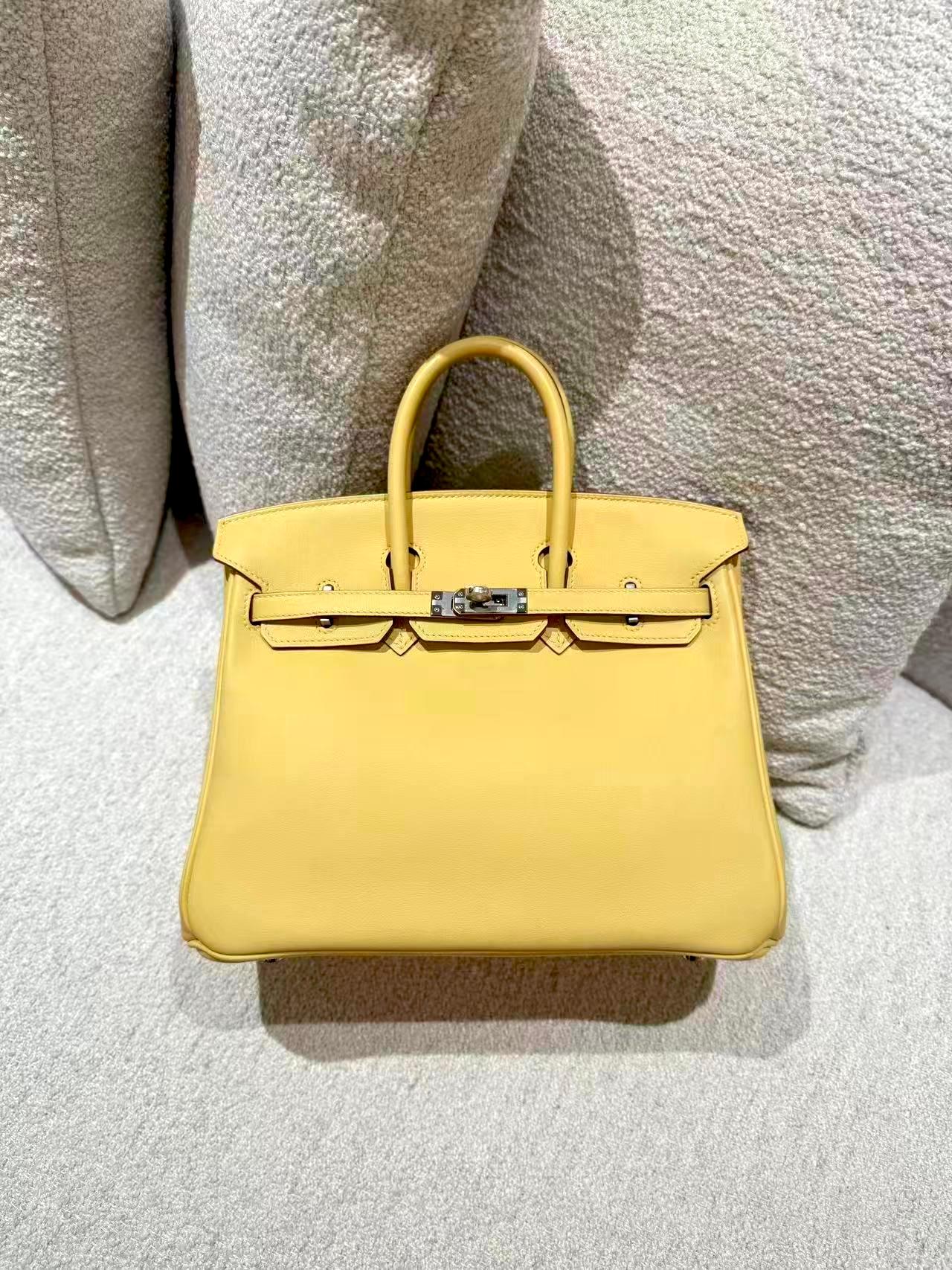 Excellent ( Rank SA ) HERMÈS Birkin 25 Jaune Poussin (1Z) Swift Palladium hardware R (2014) - 3