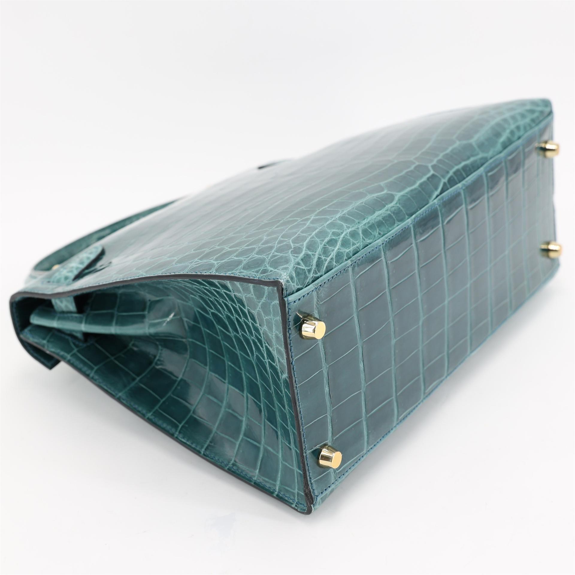 Excellent ( Rank SA ) HERMÈS Kelly 28 Sellier Colvert (1P) Shiny Niloticus Crocodile Gold hardware T (2015) - 8