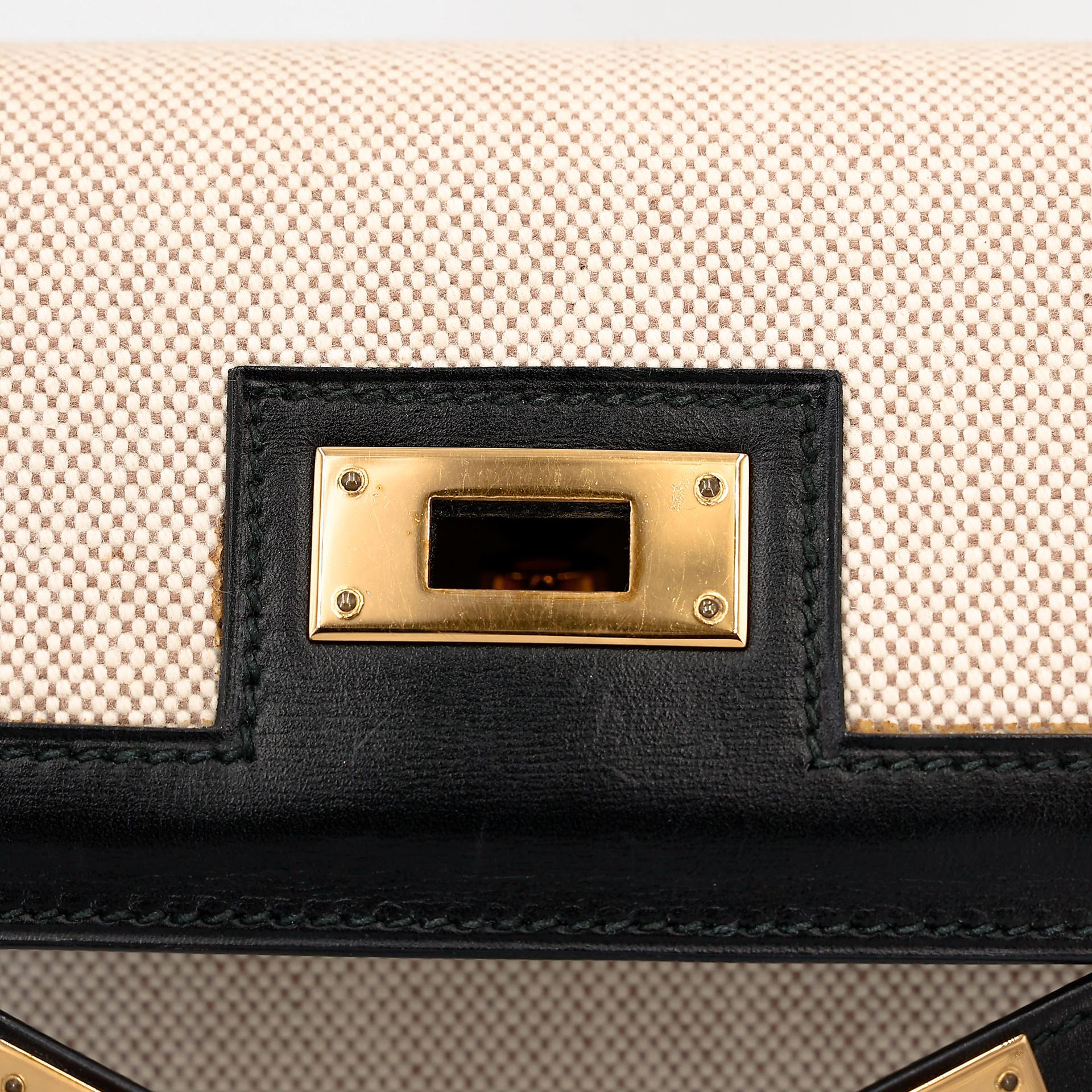 Very Good ( Rank A) HERMÈS Kelly 32 Sellier Noir (89) Toile H canvas Box-calf Gold hardware Circle Y (1995) - 30