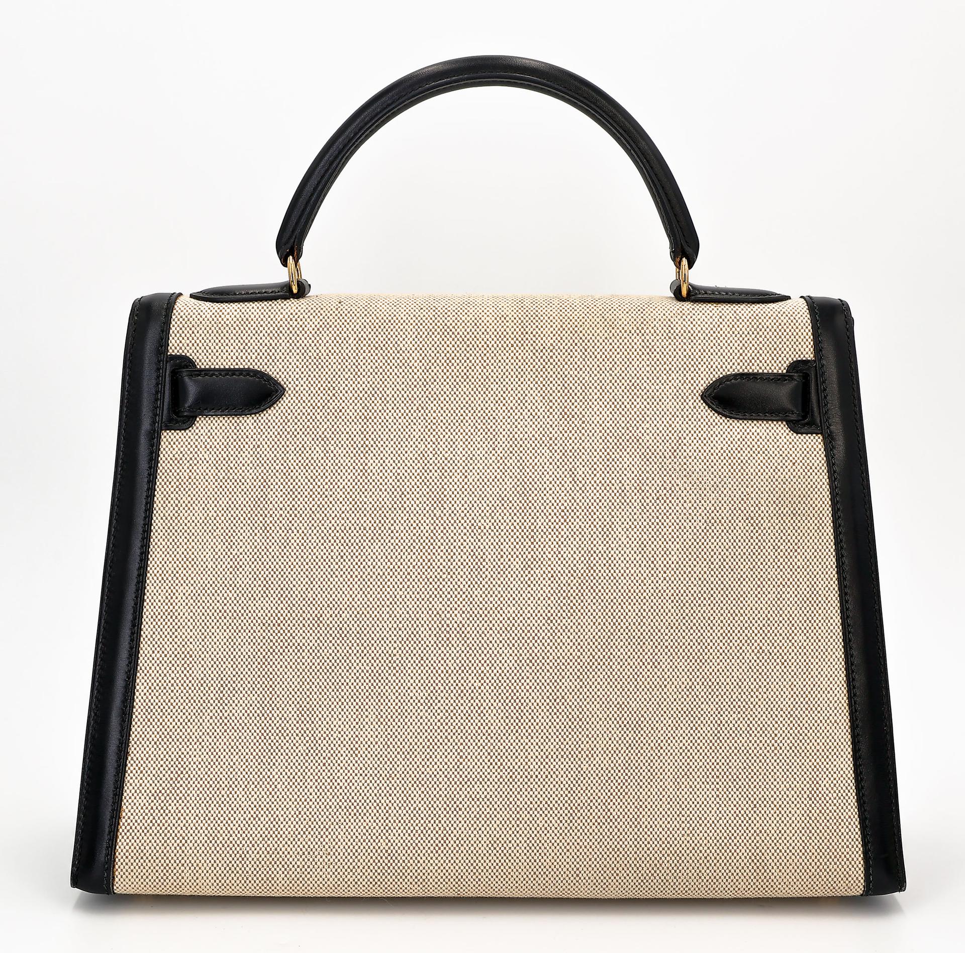 Very Good ( Rank A) HERMÈS Kelly 32 Sellier Noir (89) Toile H canvas Box-calf Gold hardware Circle Y (1995) - 2