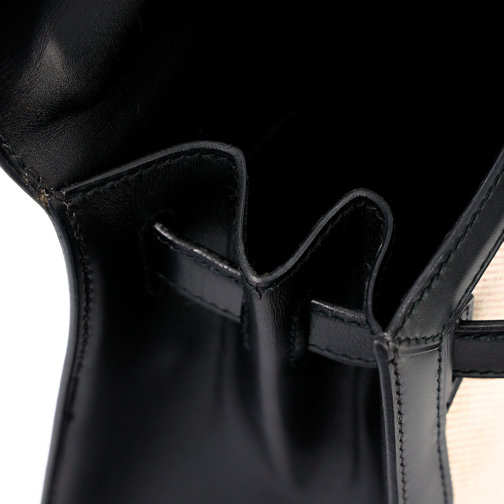 Very Good ( Rank A) HERMÈS Kelly 32 Sellier Noir (89) Toile H canvas Box-calf Gold hardware Circle Y (1995) - 45