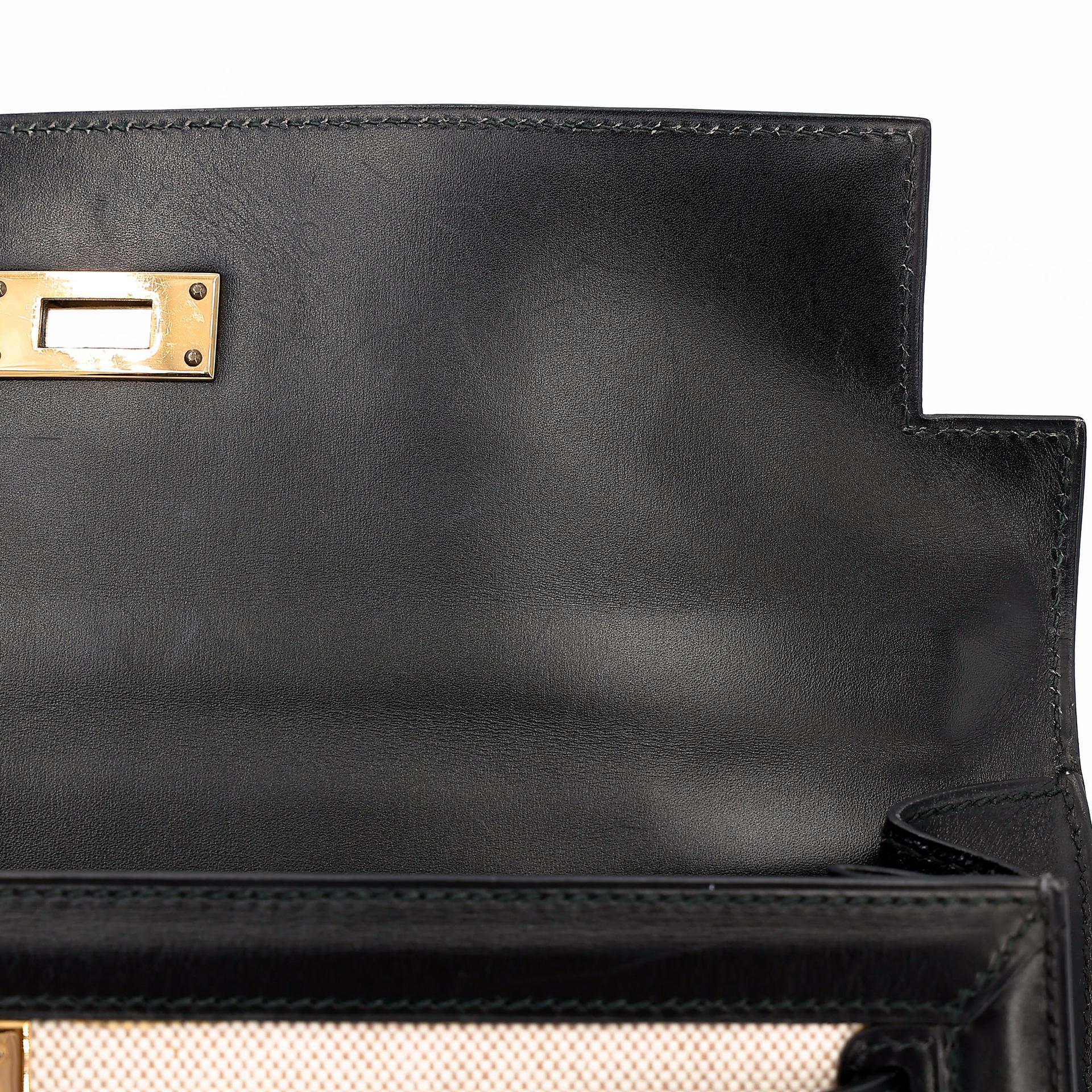 Very Good ( Rank A) HERMÈS Kelly 32 Sellier Noir (89) Toile H canvas Box-calf Gold hardware Circle Y (1995) - 34