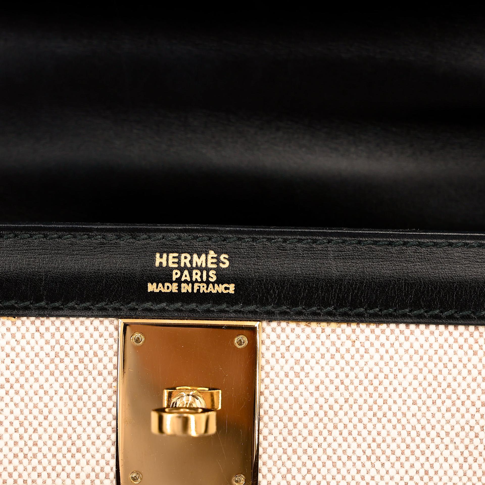 Very Good ( Rank A) HERMÈS Kelly 32 Sellier Noir (89) Toile H canvas Box-calf Gold hardware Circle Y (1995) - 40