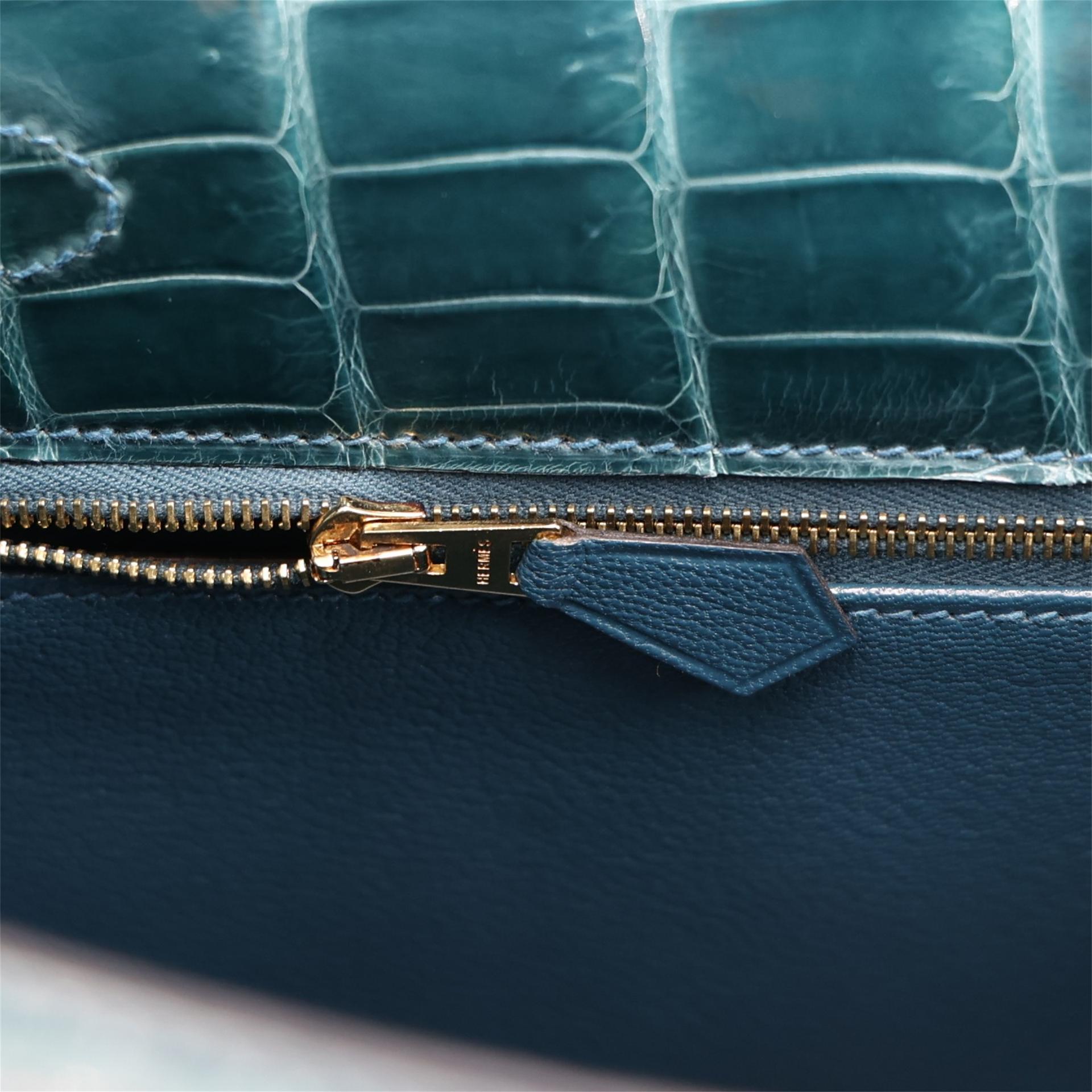 Excellent ( Rank SA ) HERMÈS Kelly 28 Sellier Colvert (1P) Shiny Niloticus Crocodile Gold hardware T (2015) - 17