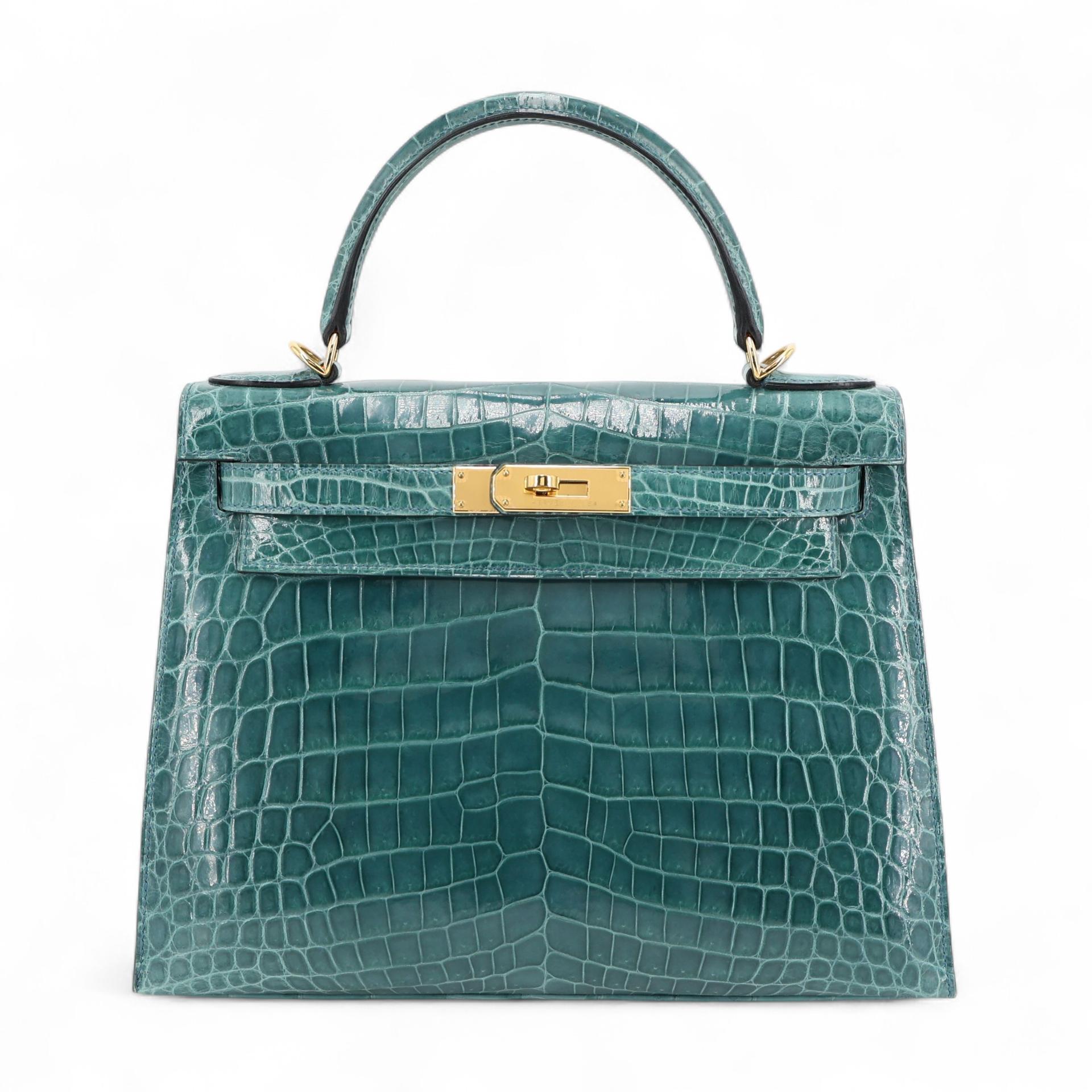 Excellent ( Rank SA ) HERMÈS Kelly 28 Sellier Colvert (1P) Shiny Niloticus Crocodile Gold hardware T (2015) - 1