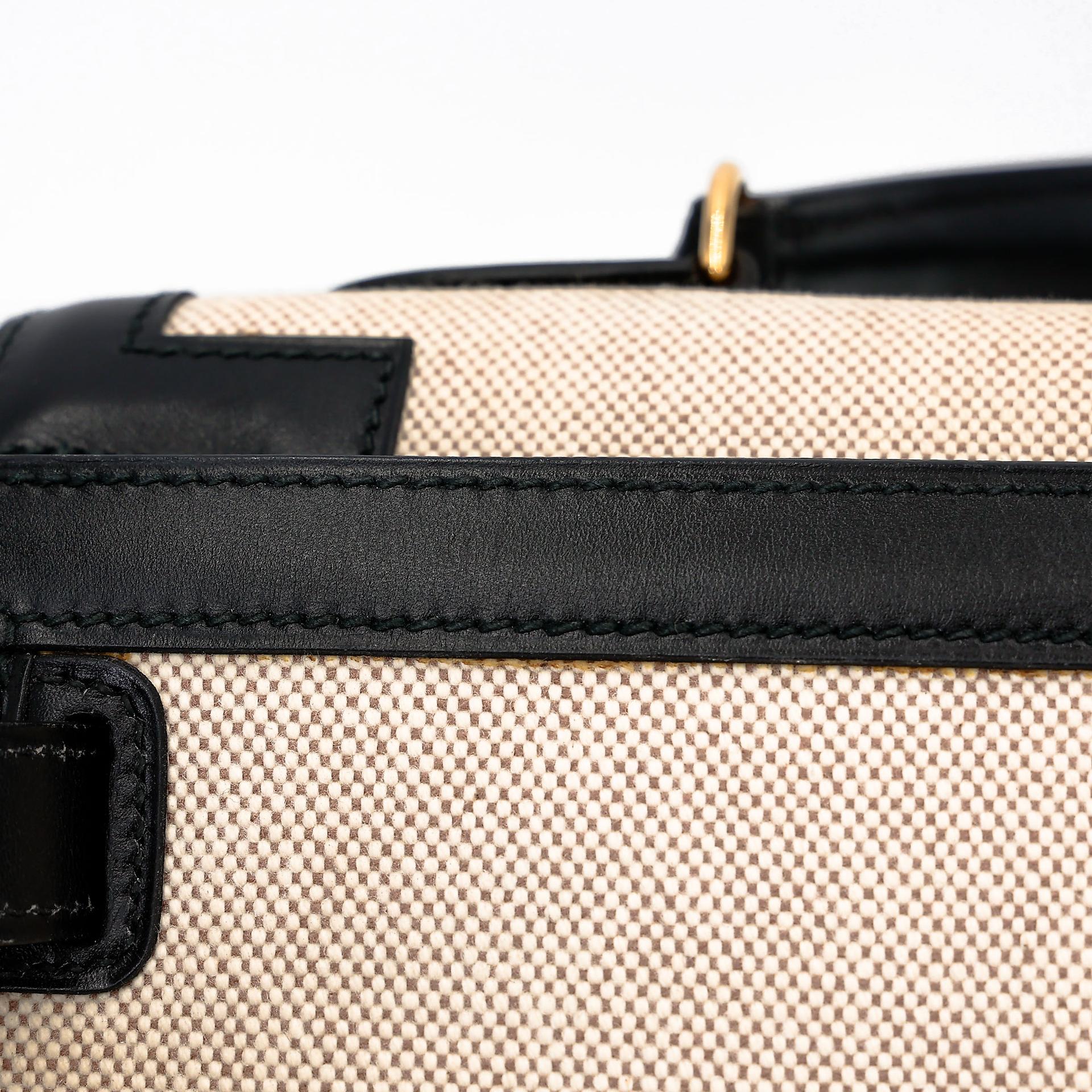 Very Good ( Rank A) HERMÈS Kelly 32 Sellier Noir (89) Toile H canvas Box-calf Gold hardware Circle Y (1995) - 39