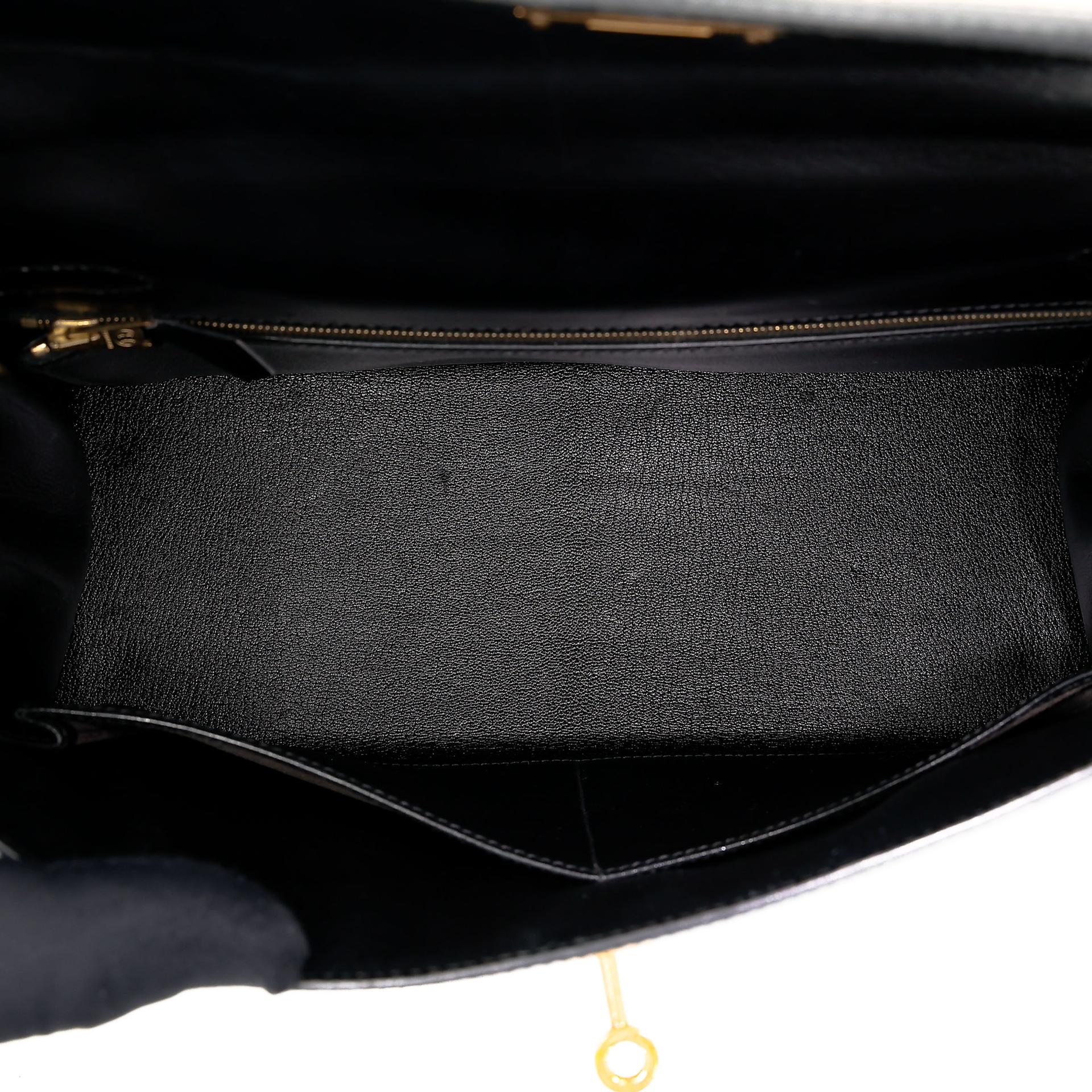Very Good ( Rank A) HERMÈS Kelly 32 Sellier Noir (89) Toile H canvas Box-calf Gold hardware Circle Y (1995) - 46