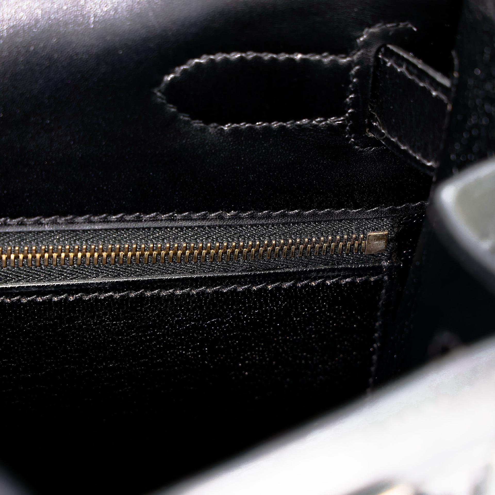 Very Good ( Rank A) HERMÈS Kelly 32 Sellier Noir (89) Toile H canvas Box-calf Gold hardware Circle Y (1995) - 42