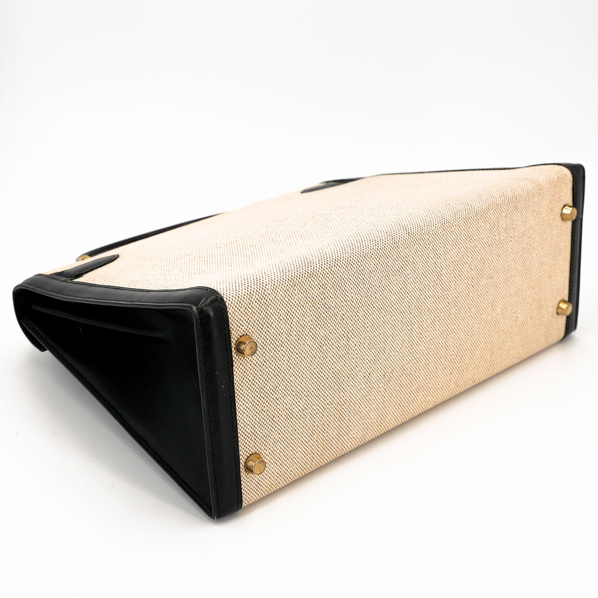 Very Good ( Rank A) HERMÈS Kelly 32 Sellier Noir (89) Toile H canvas Box-calf Gold hardware Circle Y (1995) - 14