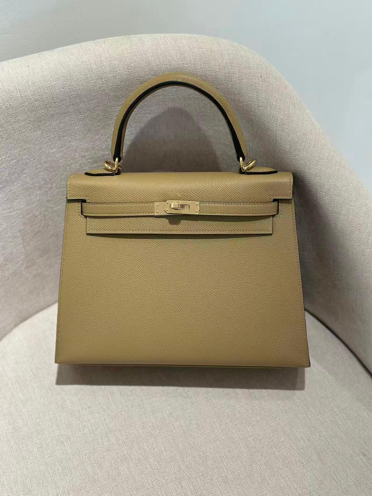 Brand New ( Rank N ) HERMÈS Kelly 25 Sellier Poussiere (1C) Epsom Permabrass hardware K (2025) - 4