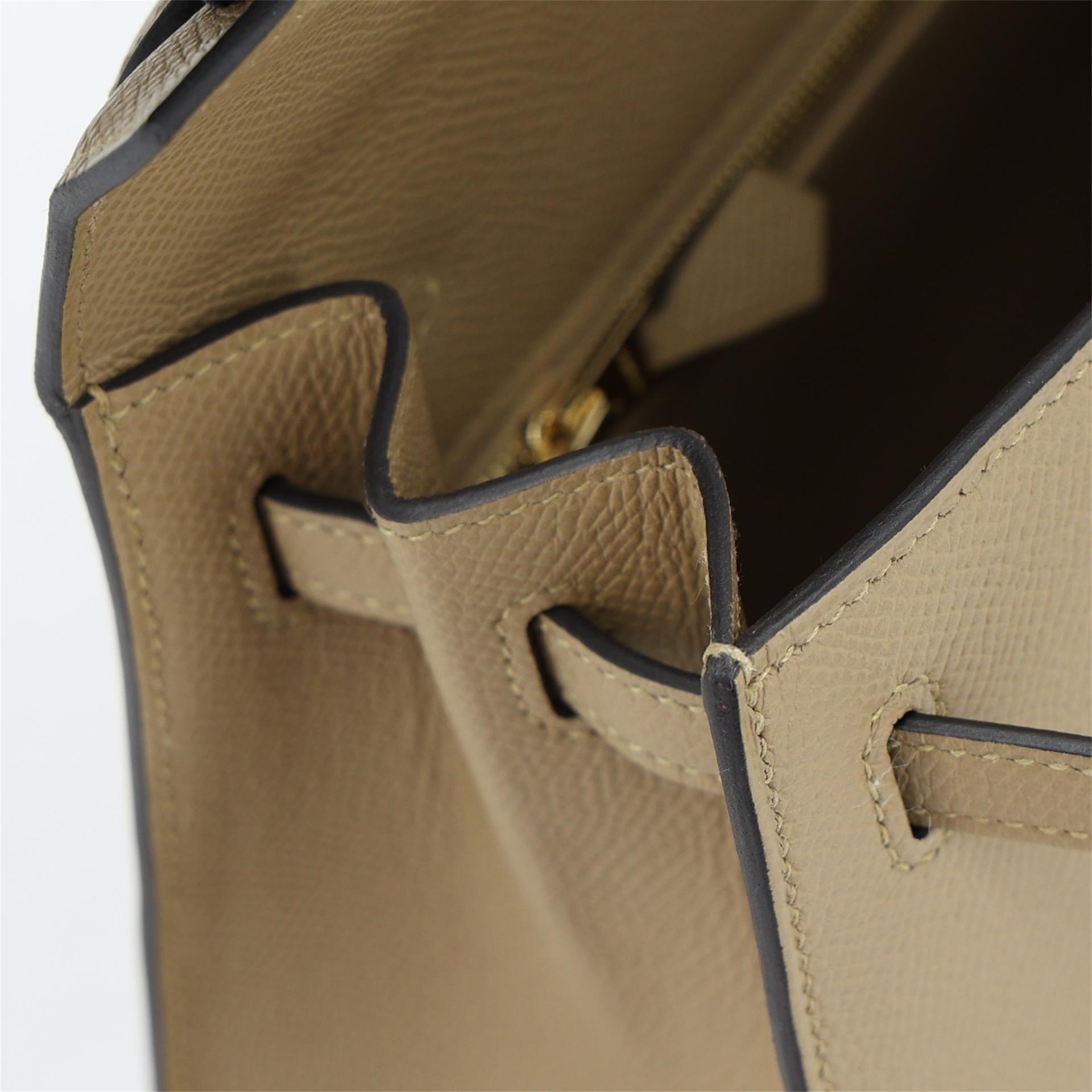 Brand New ( Rank N ) HERMÈS Kelly 25 Sellier Poussiere (1C) Epsom Permabrass hardware K (2025) - 14