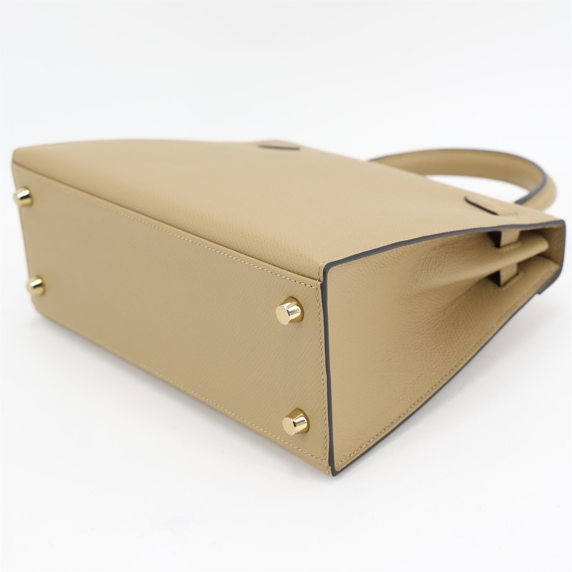 Brand New ( Rank N ) HERMÈS Kelly 25 Sellier Poussiere (1C) Epsom Permabrass hardware K (2025) - 9
