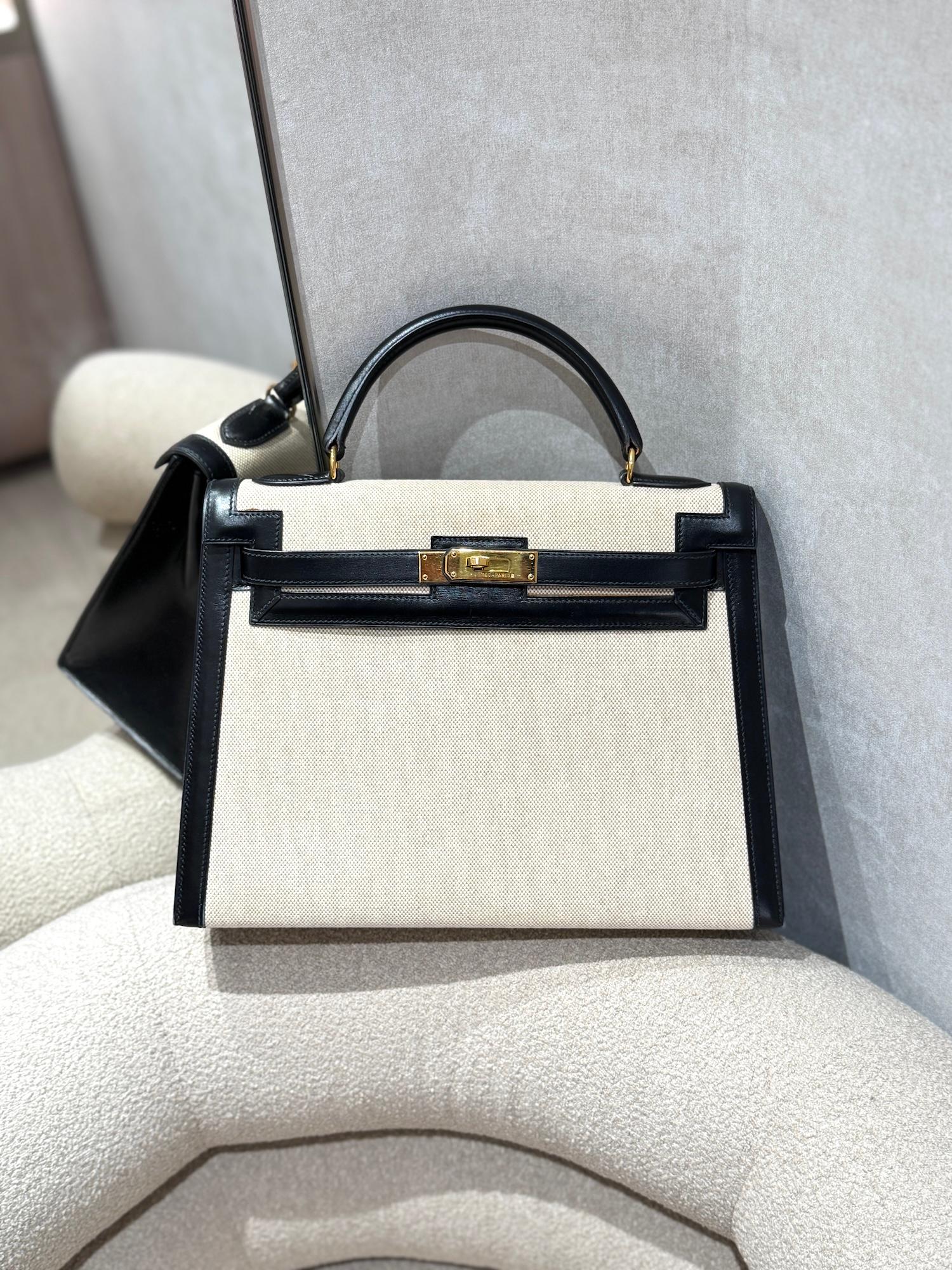 Very Good ( Rank A) HERMÈS Kelly 32 Sellier Noir (89) Toile H canvas Box-calf Gold hardware Circle Y (1995) - 4