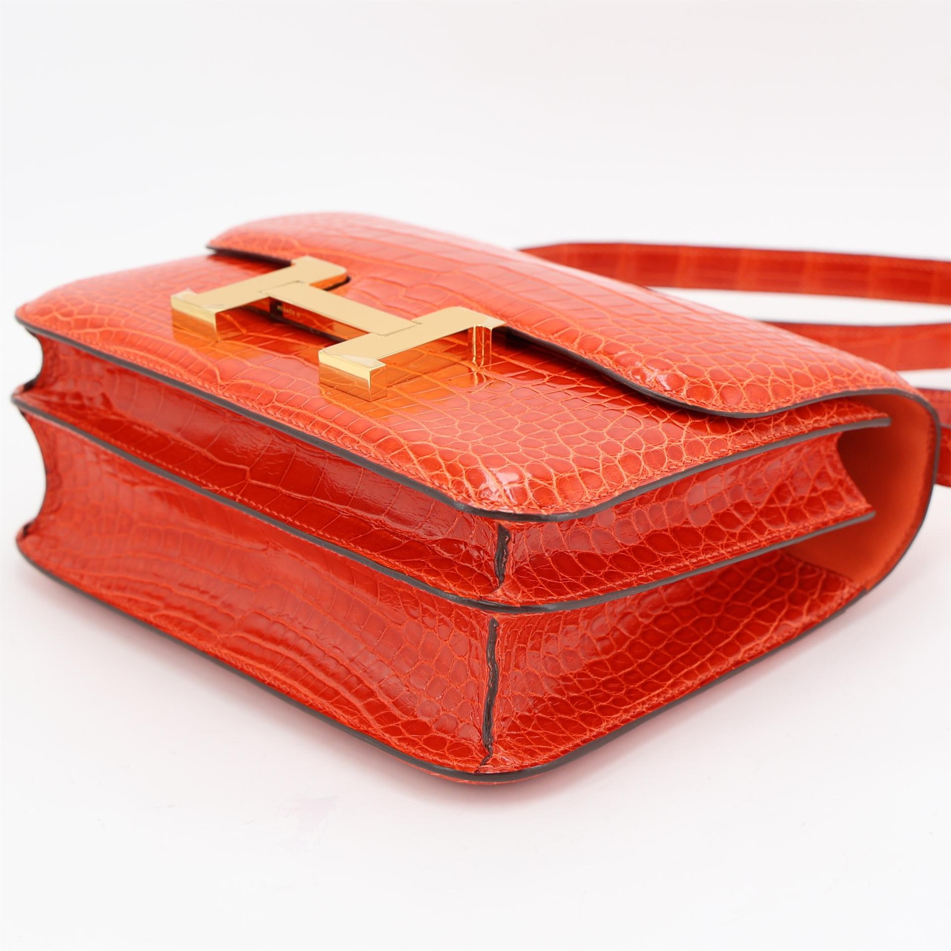 Very Good ( Rank A) HERMÈS Constance 24 Geranium (D5) Shiny Alligator Gold hardware X (2016) - 7