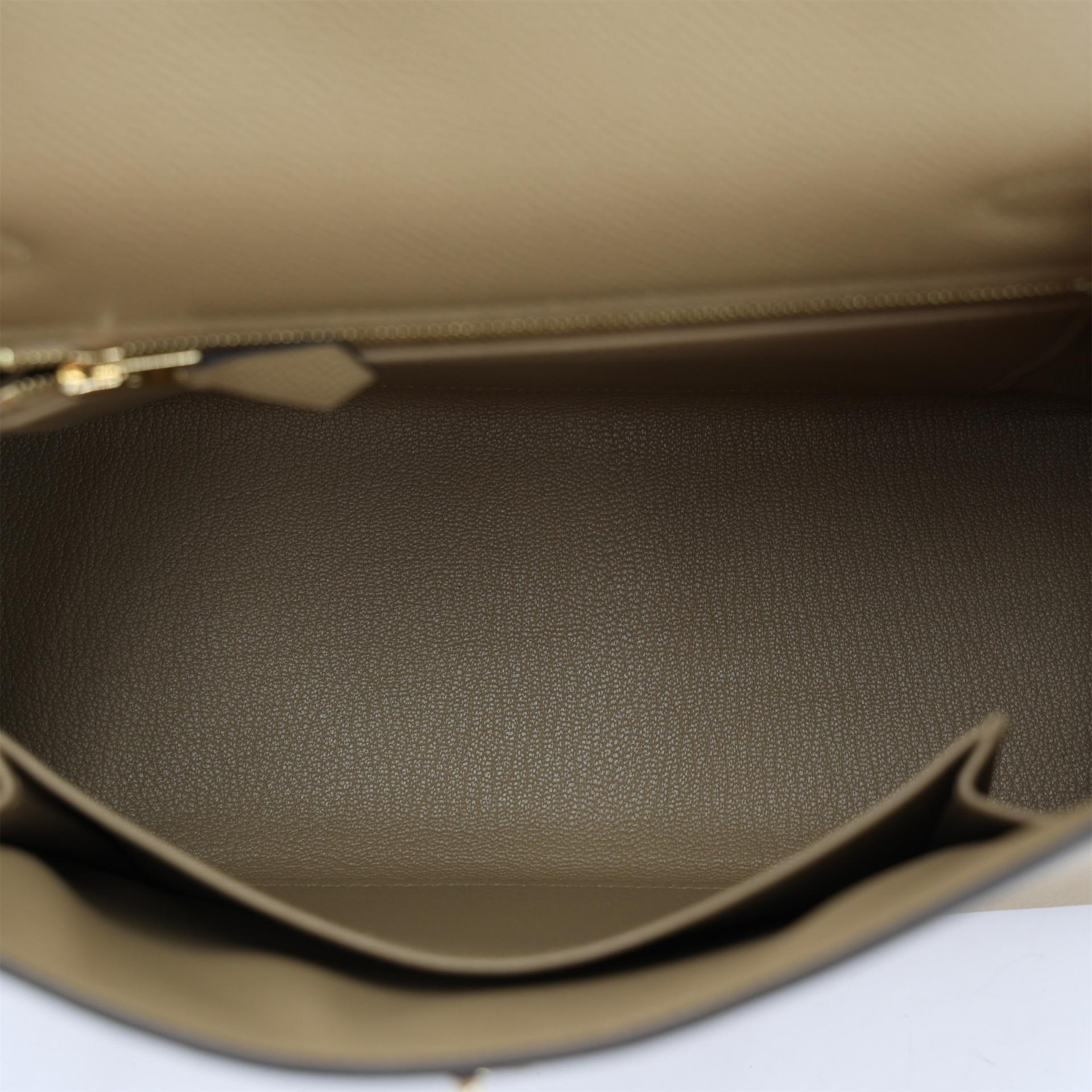 Brand New ( Rank N ) HERMÈS Kelly 25 Sellier Poussiere (1C) Epsom Permabrass hardware K (2025) - 13