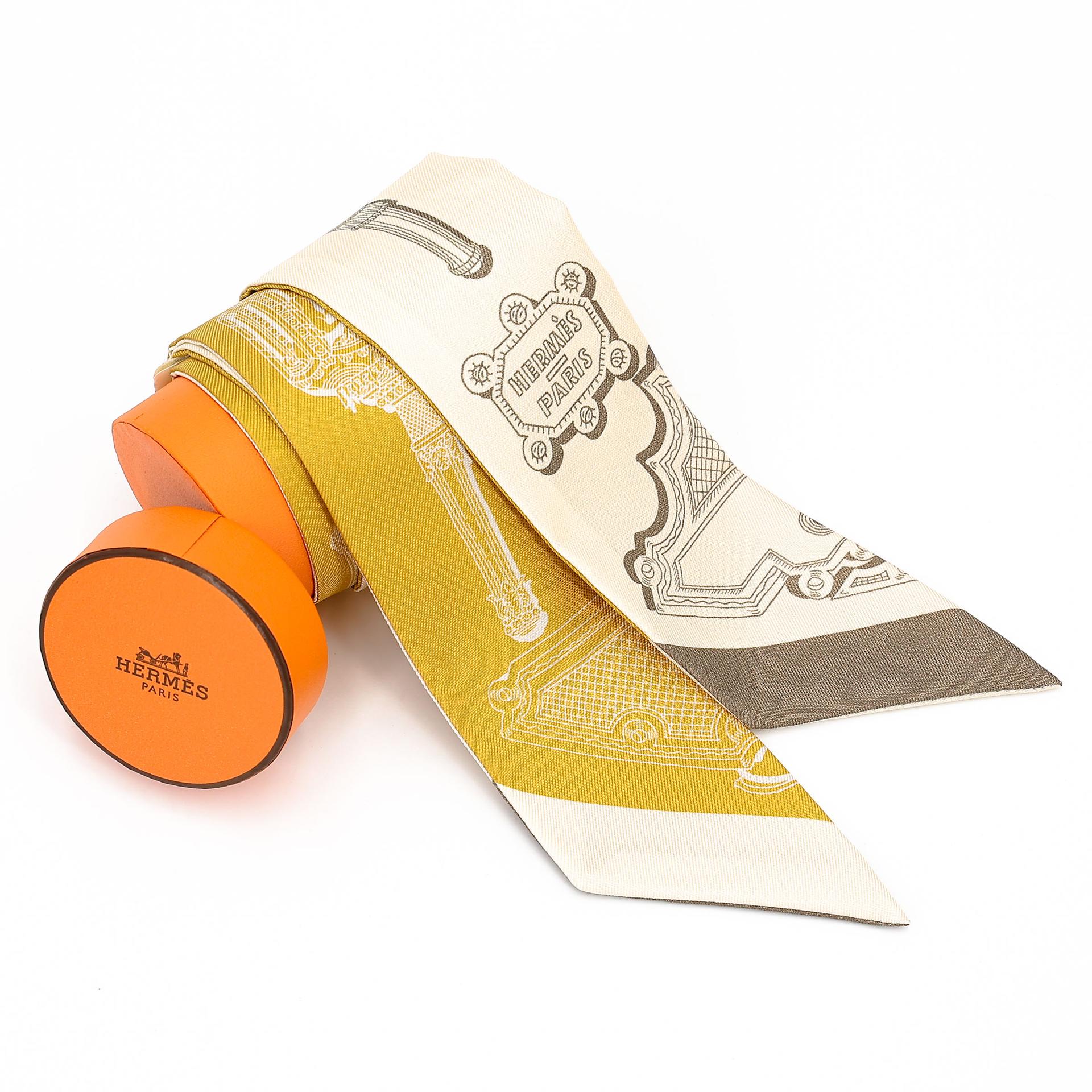 Brand New ( Rank N ) HERMÈS Twilly Merveilleuses Lanternes Yellow Beige Silk - 3