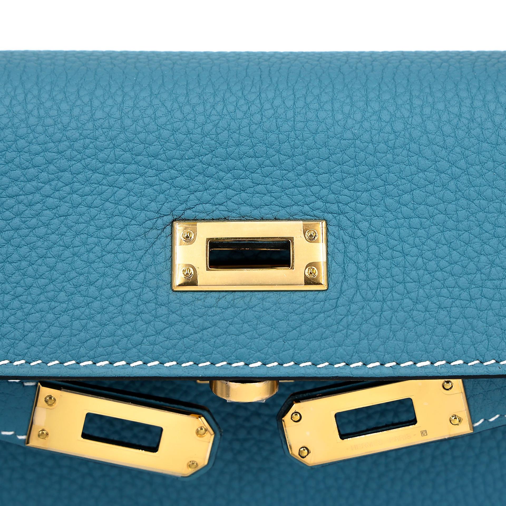 Very Good ( Rank A) HERMÈS Kelly 25 New Bleu Jean (D2) Togo Gold hardware B (2023) - 10