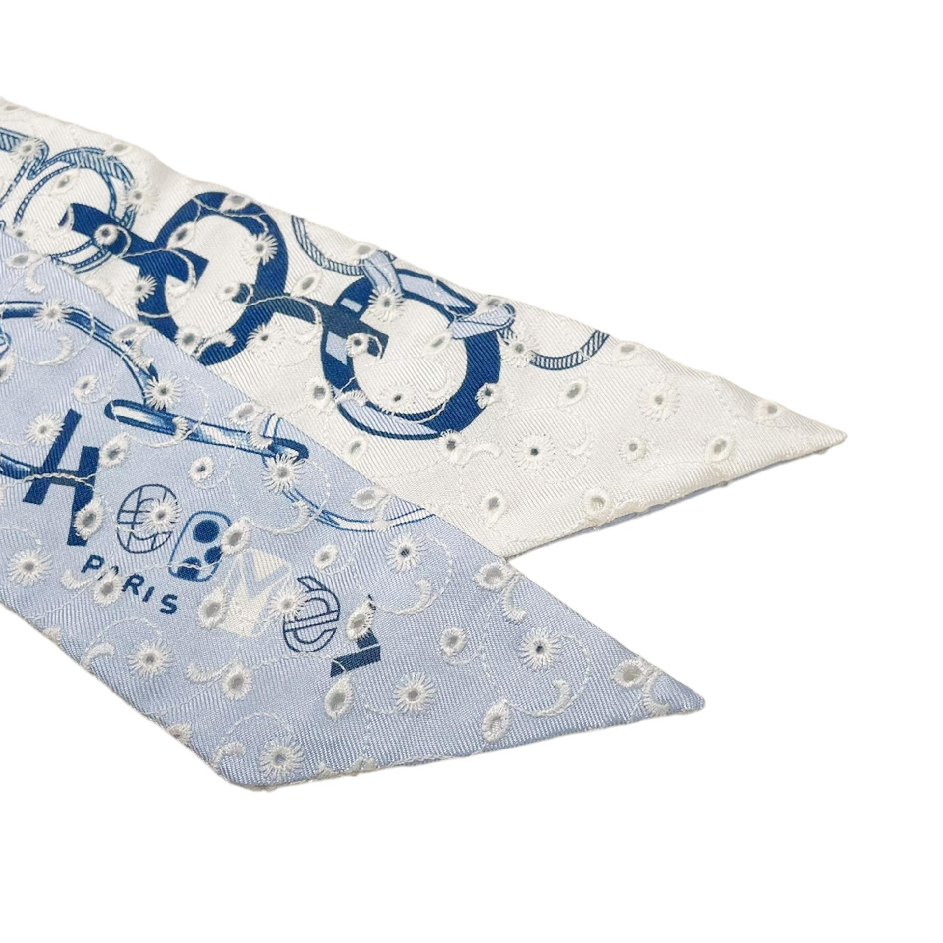 Unused ( Rank NS ) HERMÈS Twilly Do Re Boucles Broderie Anglaise Blue White - 3