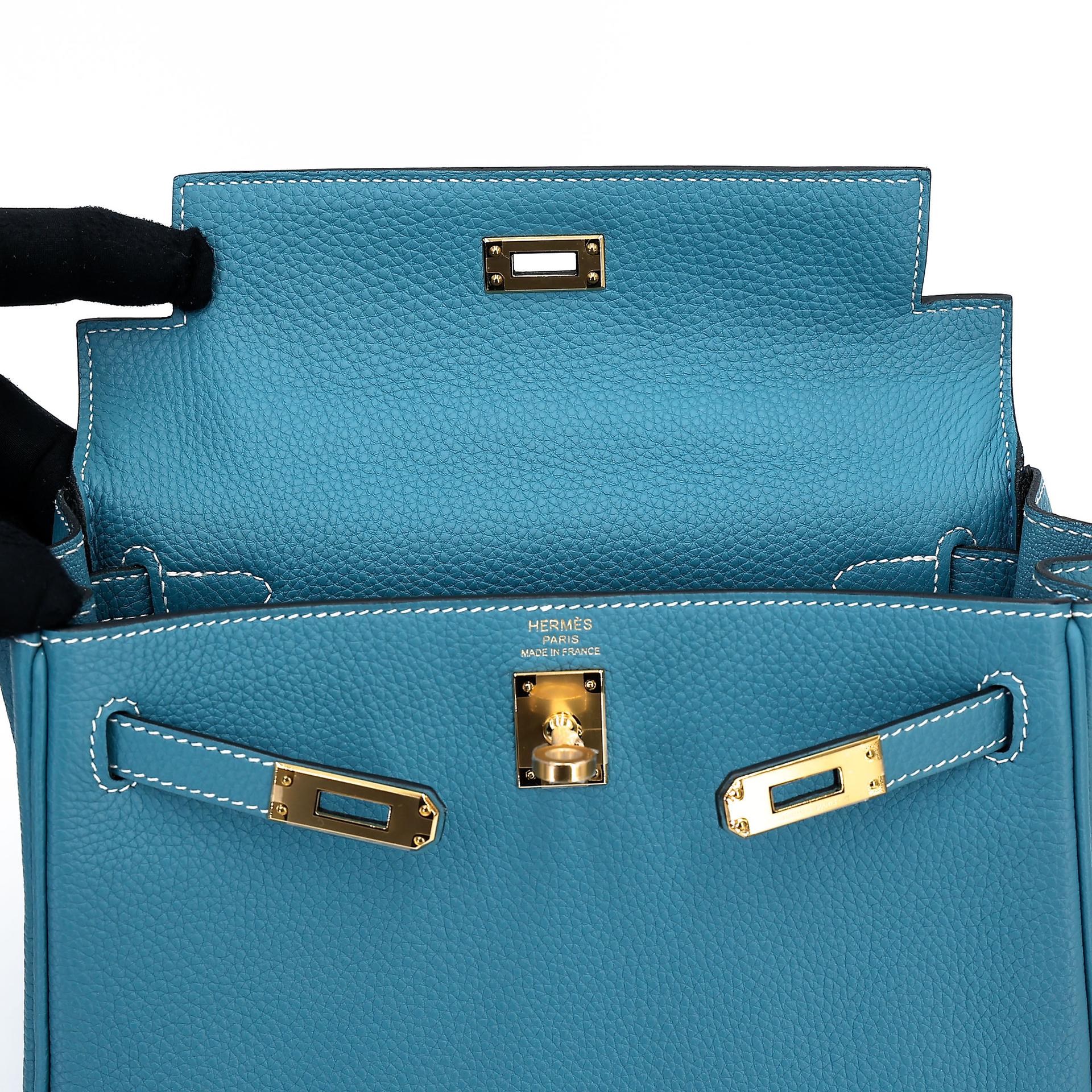 Very Good ( Rank A) HERMÈS Kelly 25 New Bleu Jean (D2) Togo Gold hardware B (2023) - 12