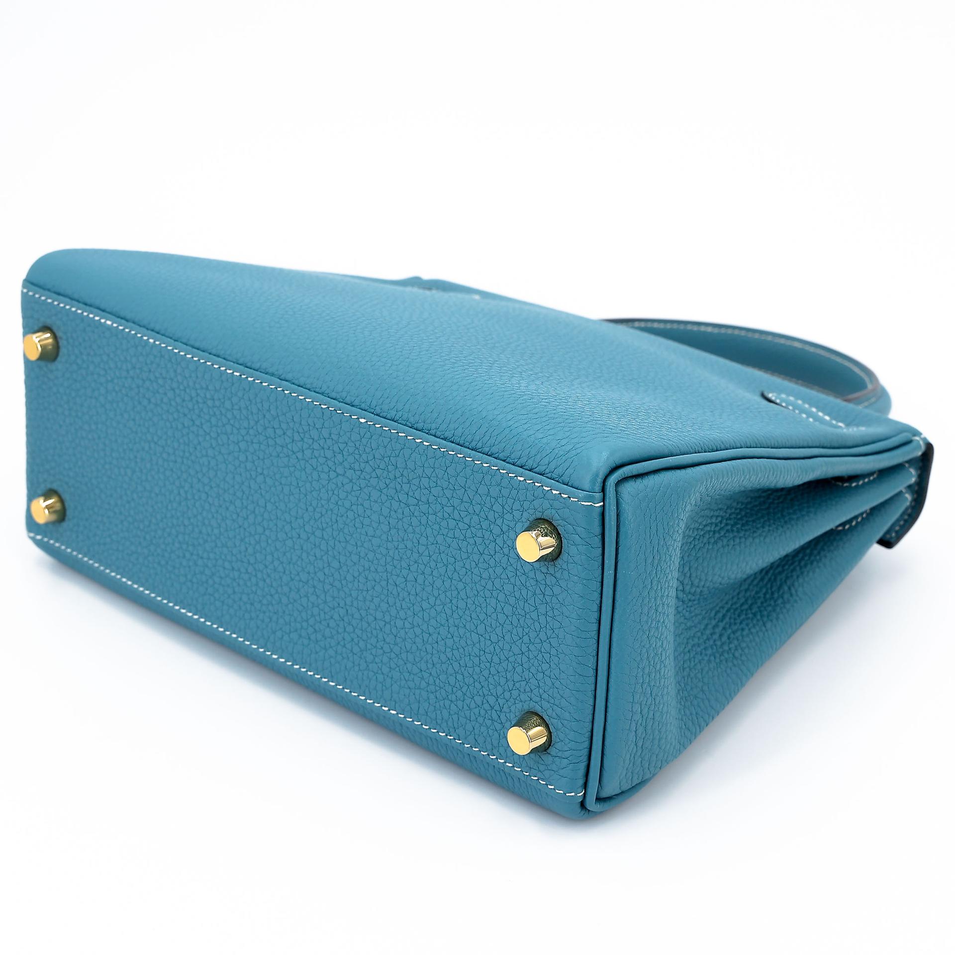 Very Good ( Rank A) HERMÈS Kelly 25 New Bleu Jean (D2) Togo Gold hardware B (2023) - 6