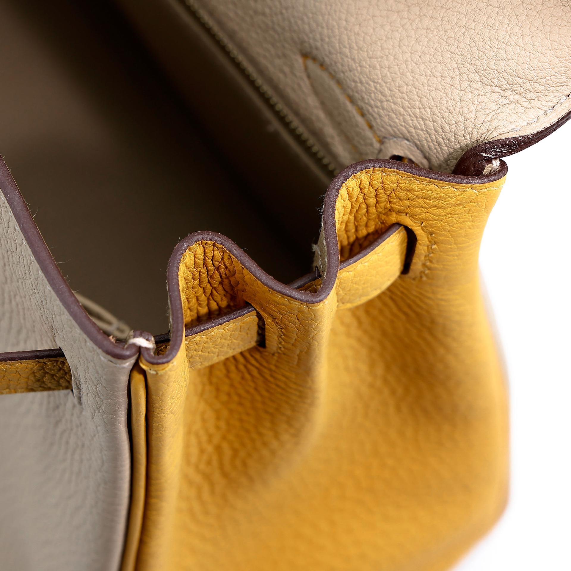 Excellent ( Rank SA ) HERMÈS Special Order Kelly 25 HSS Trench (S2) Jaune Ambre (9D) Togo Permabrass hardware D (2019) - 15