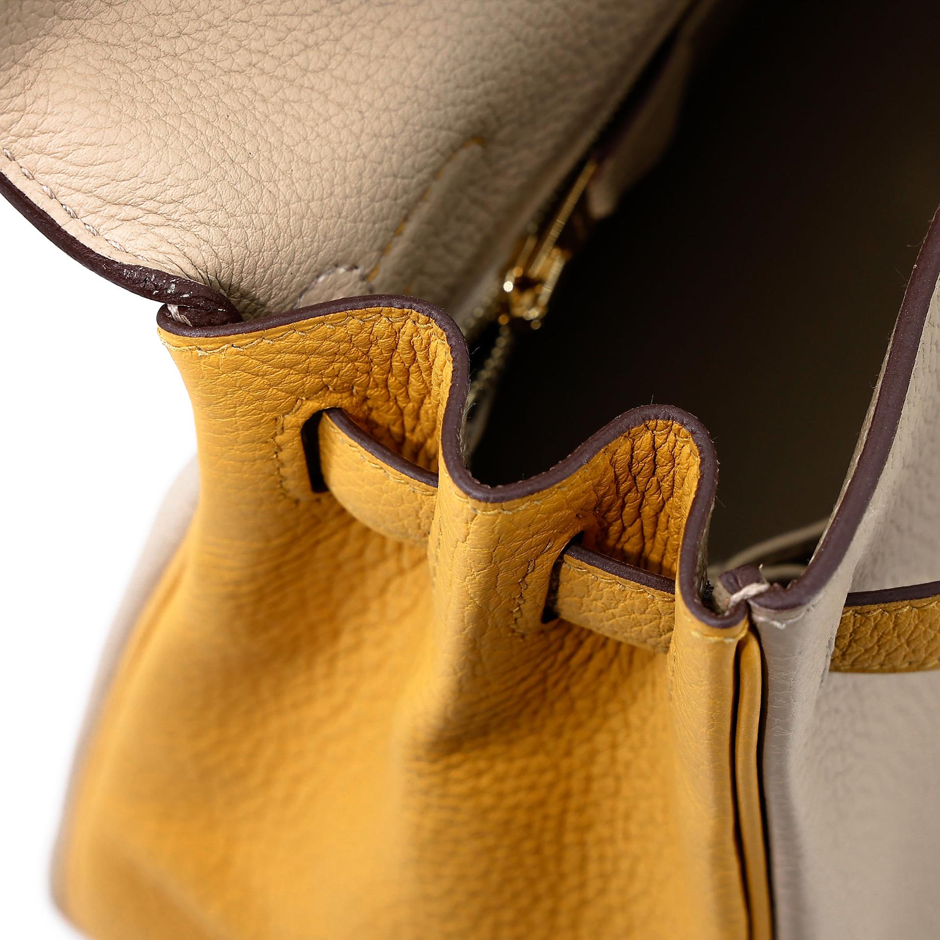Excellent ( Rank SA ) HERMÈS Special Order Kelly 25 HSS Trench (S2) Jaune Ambre (9D) Togo Permabrass hardware D (2019) - 16
