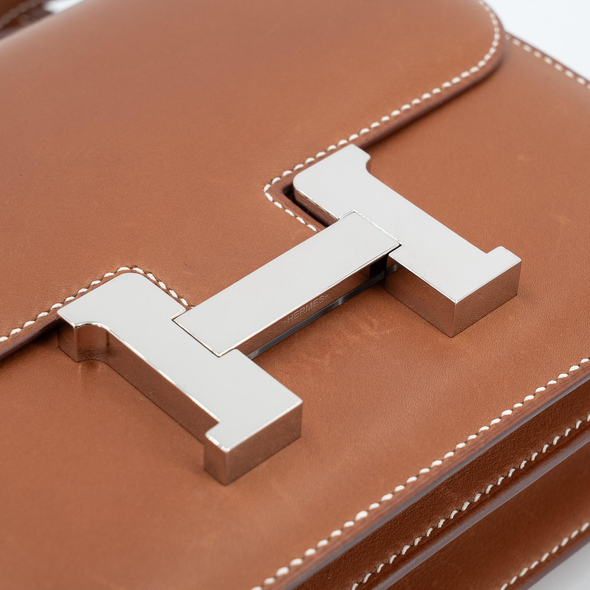 Very Good ( Rank A) HERMÈS Constance Mini Fauve (34) Barenia Palladium hardware C (2018) - 8