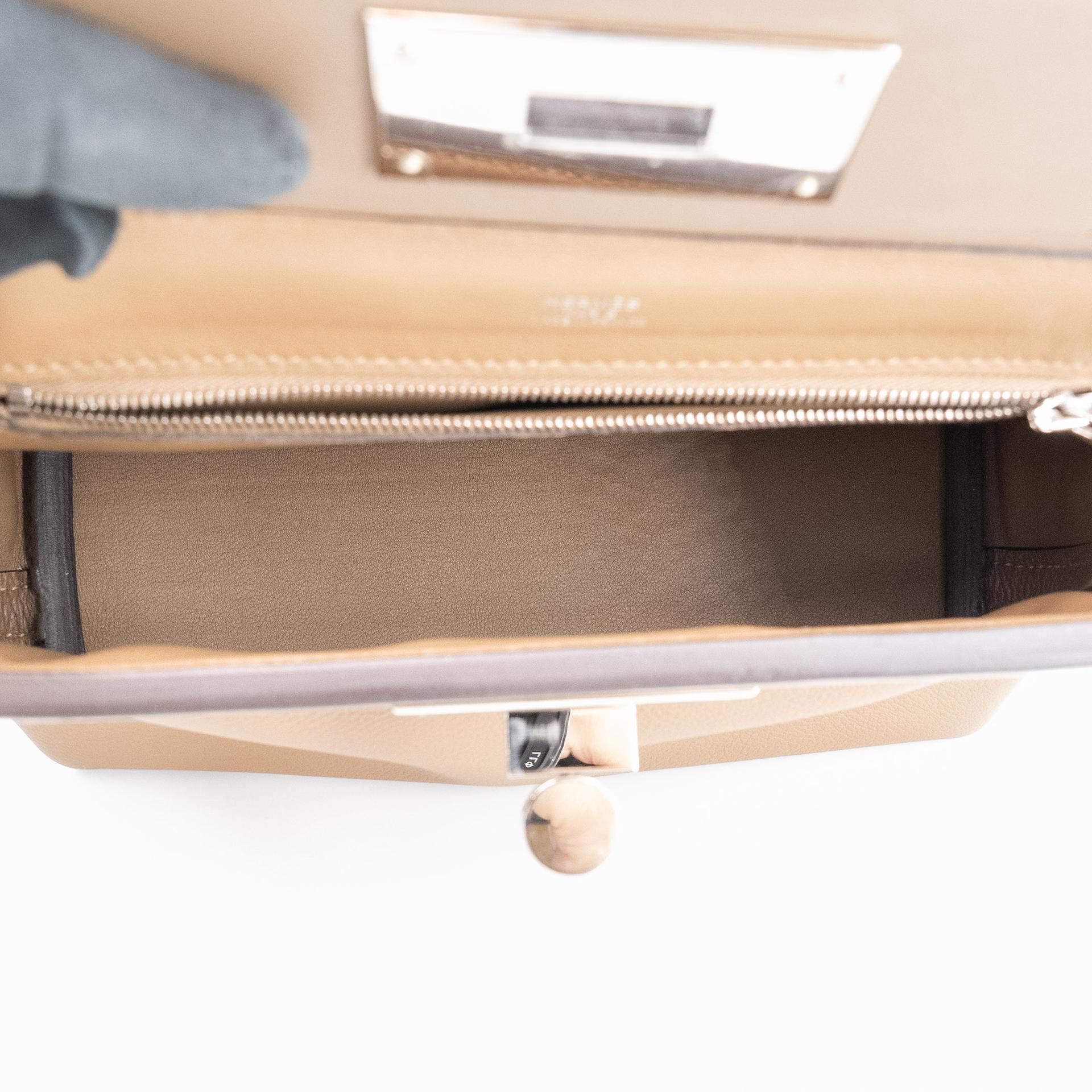 Very Good ( Rank A) HERMÈS 24/24 - 21 mini Beige Marfa (8Q) Etoupe (18) Evercolor Swift Palladium hardware Z (2021) - 15