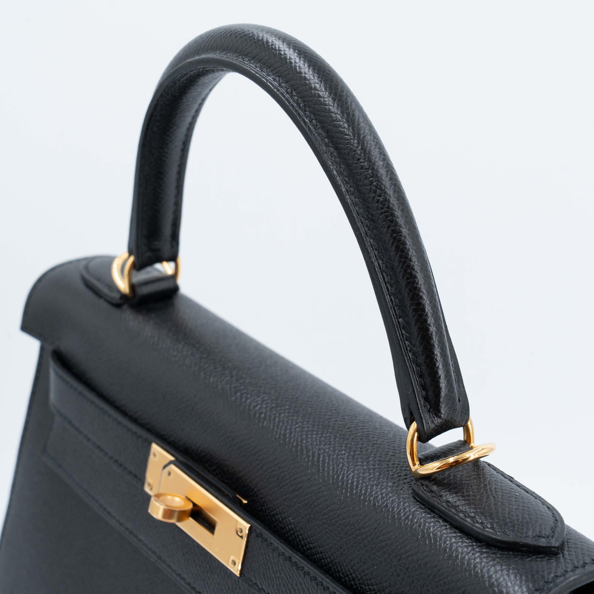 Unused ( Rank NS ) HERMÈS Kelly 28 Noir (89) Epsom Gold hardware Square R (2014) - 3