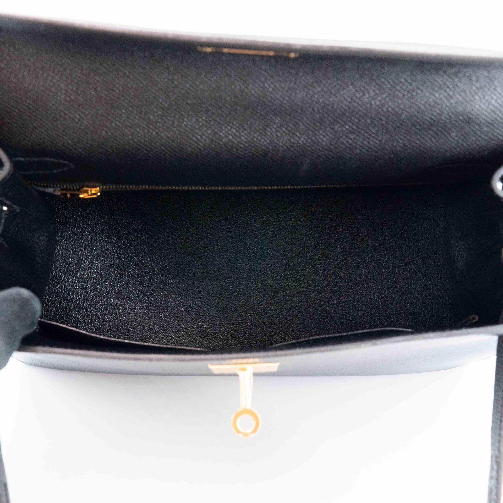 Unused ( Rank NS ) HERMÈS Kelly 28 Noir (89) Epsom Gold hardware Square R (2014) - 14