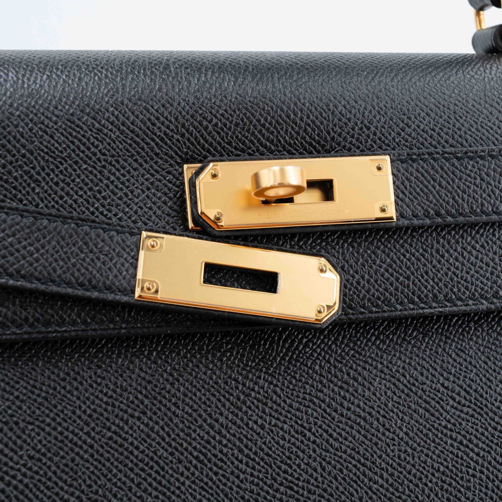Unused ( Rank NS ) HERMÈS Kelly 28 Noir (89) Epsom Gold hardware Square R (2014) - 8