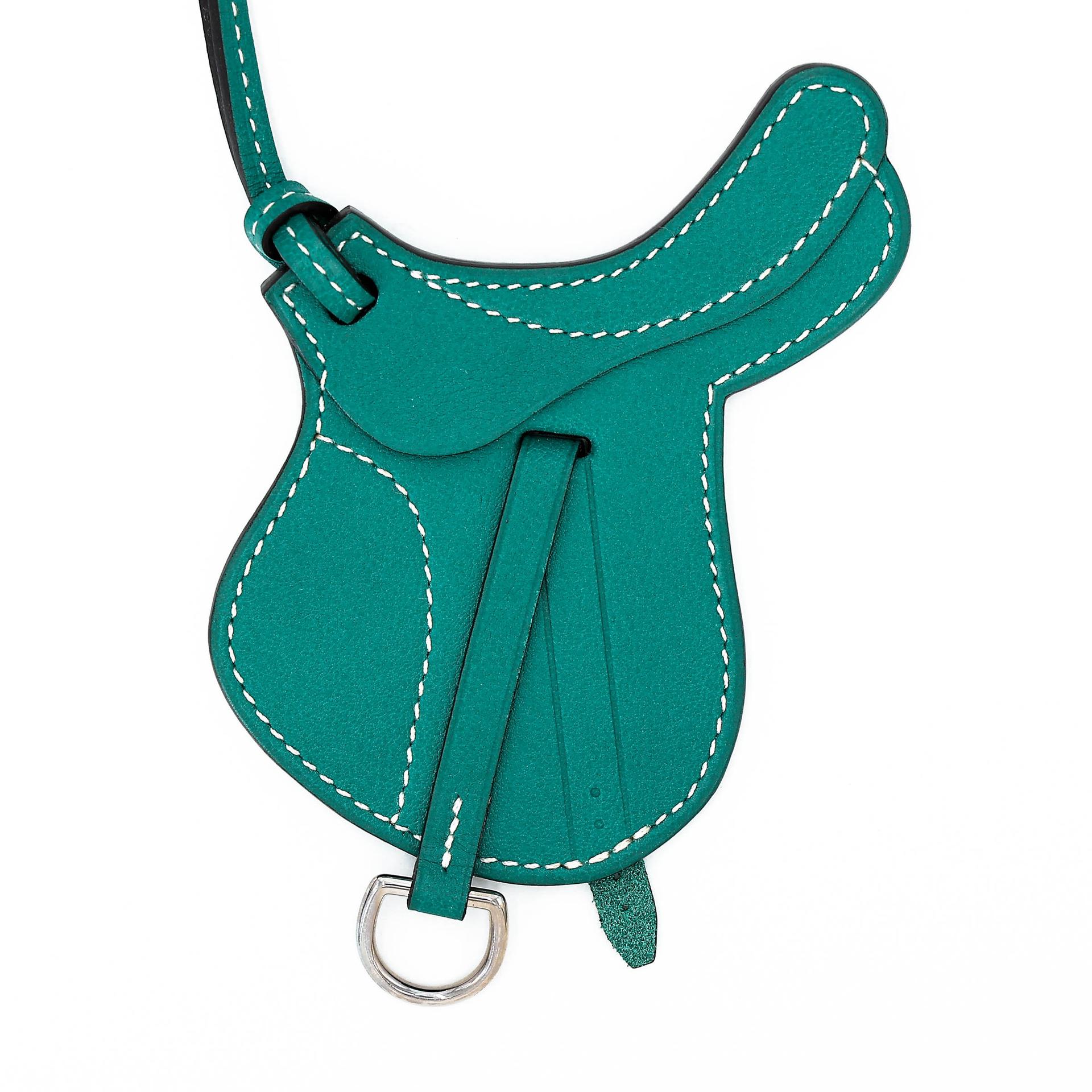 Unused ( Rank NS ) HERMÈS Paddock Horseshoe Charm Vert Vertigo (U4) Swift Palladium hardware - 2