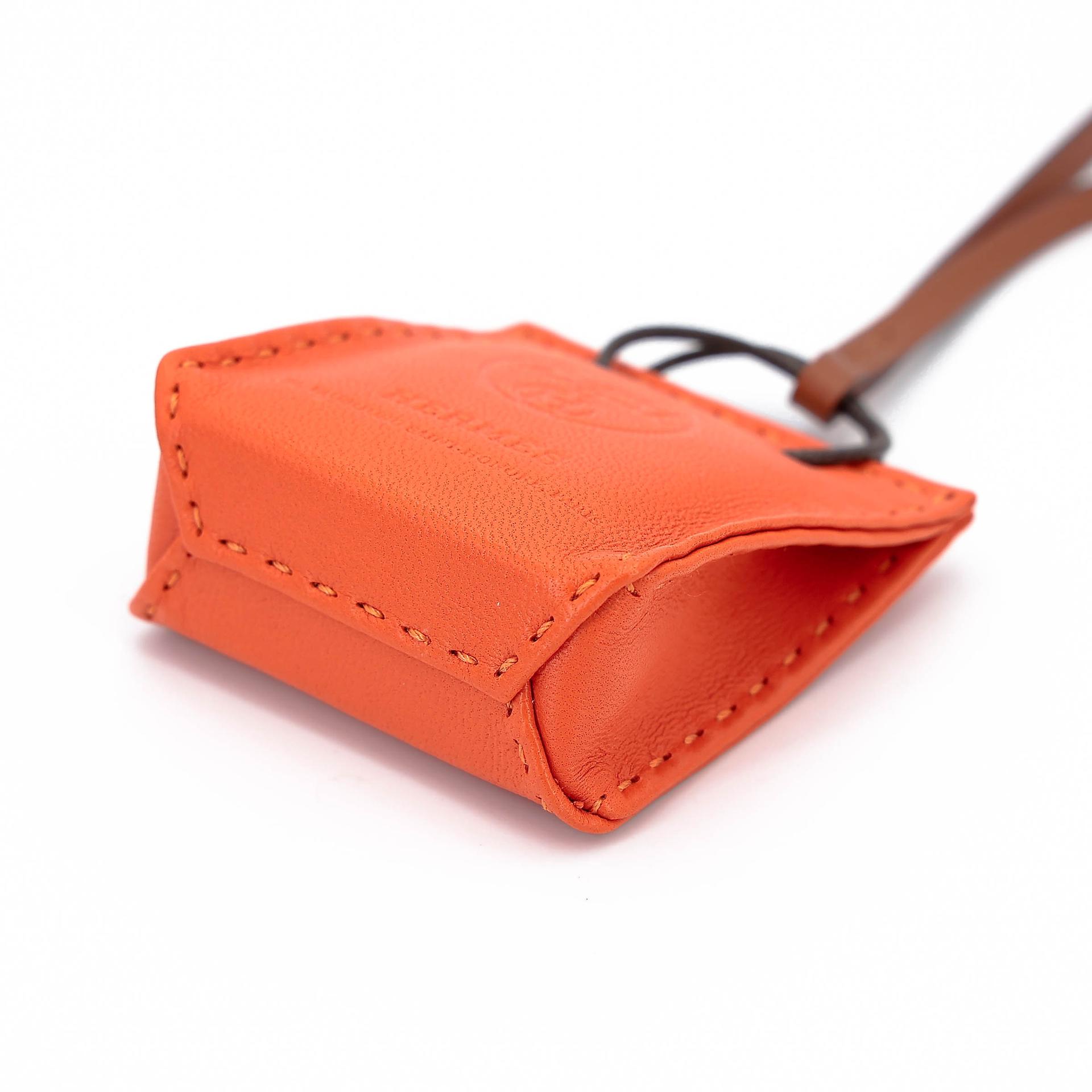 未使用保存品 HERMÈS 愛馬仕 Sac Orange Bag 掛件 9J 火焰橙 Feu 37 金棕色 Gold Agneau阿格諾 Z刻 2021年 - 10