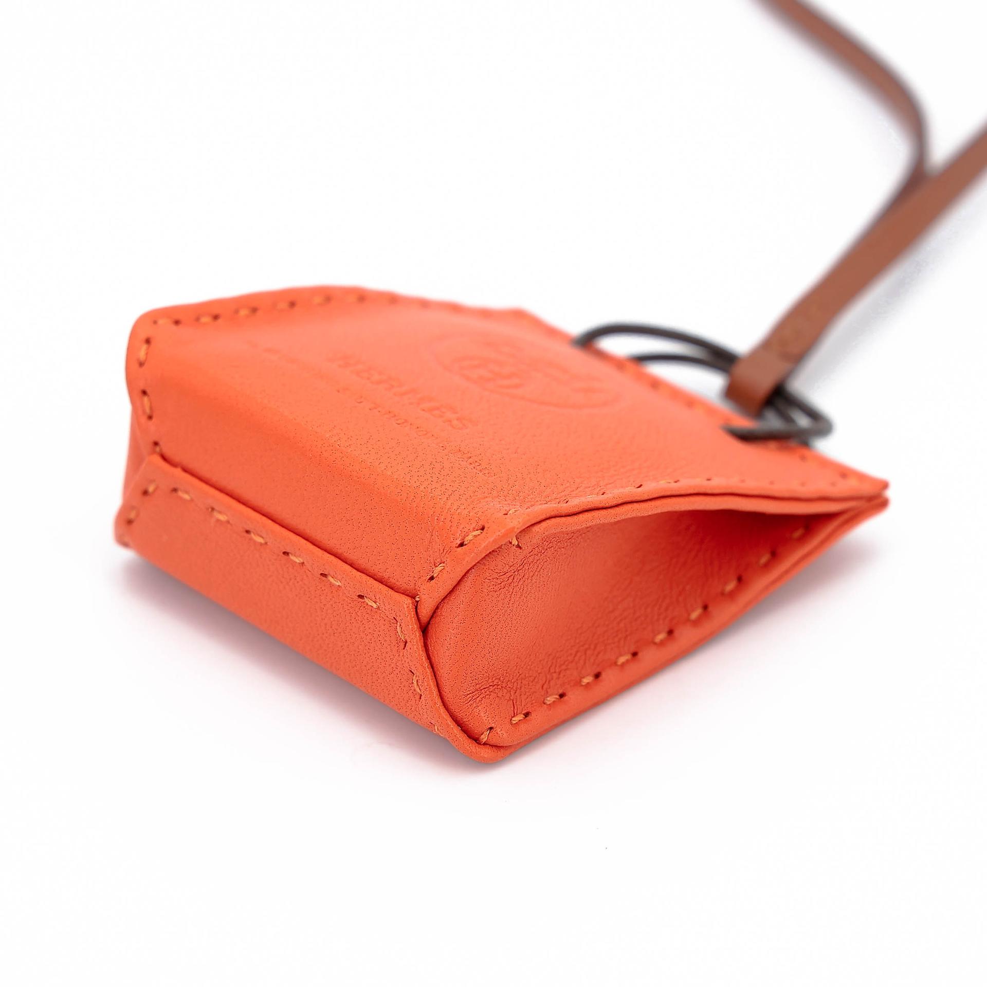未使用保存品 HERMÈS 愛馬仕 Sac Orange Bag 掛件 9J 火焰橙 Feu 37 金棕色 Gold Agneau阿格諾 Z刻 2021年 - 8