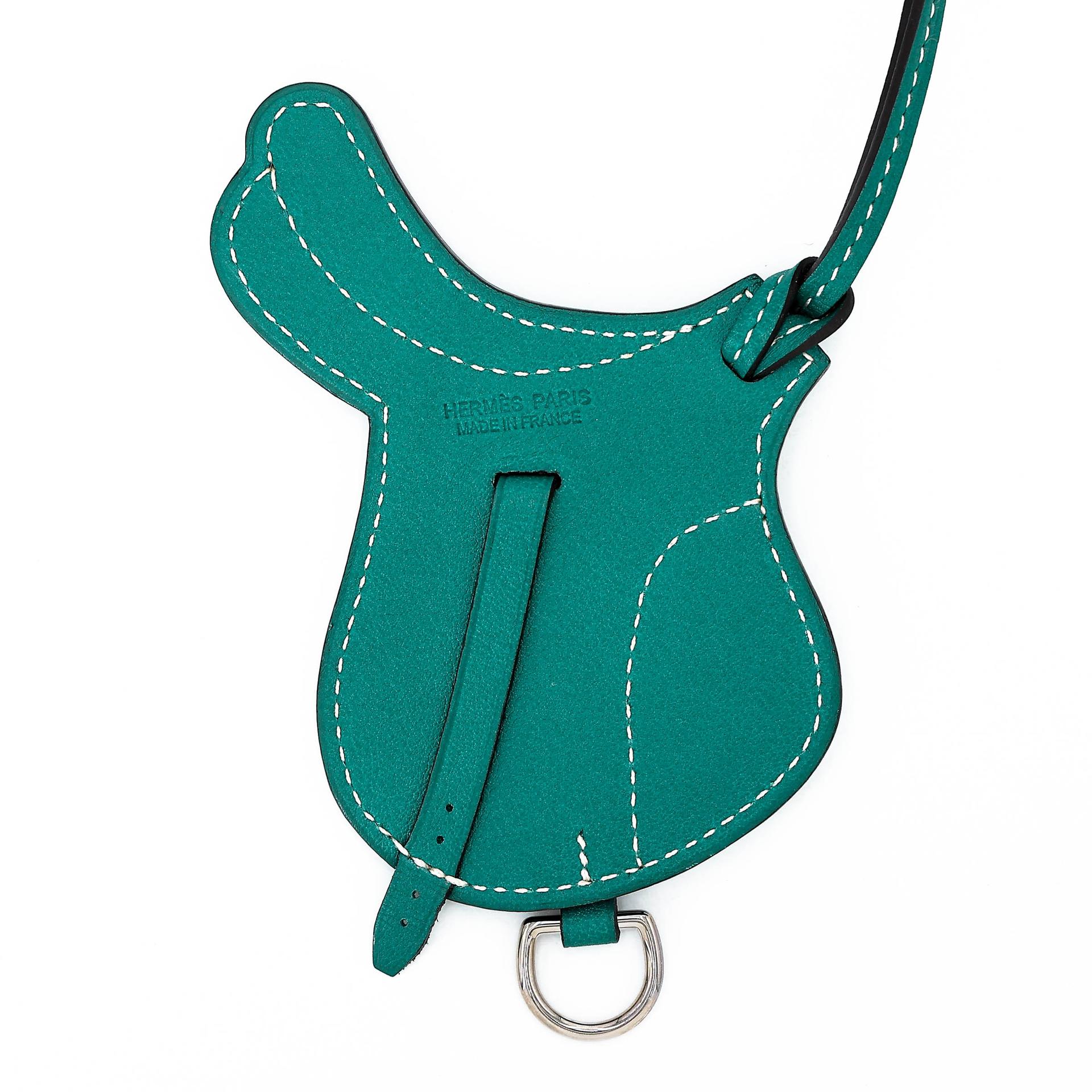 Unused ( Rank NS ) HERMÈS Paddock Horseshoe Charm Vert Vertigo (U4) Swift Palladium hardware - 5