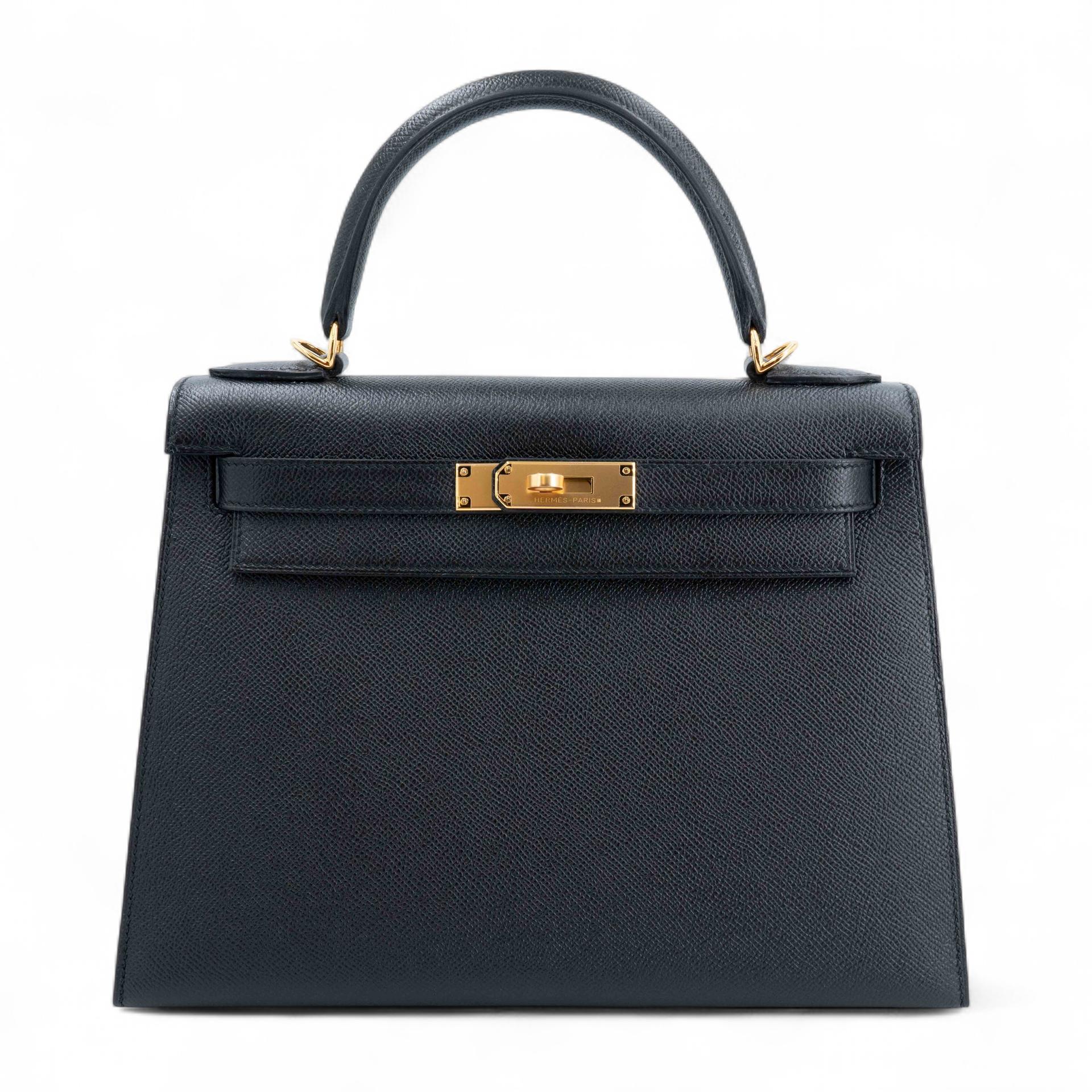 Unused ( Rank NS ) HERMÈS Kelly 28 Noir (89) Epsom Gold hardware Square R (2014) - 1