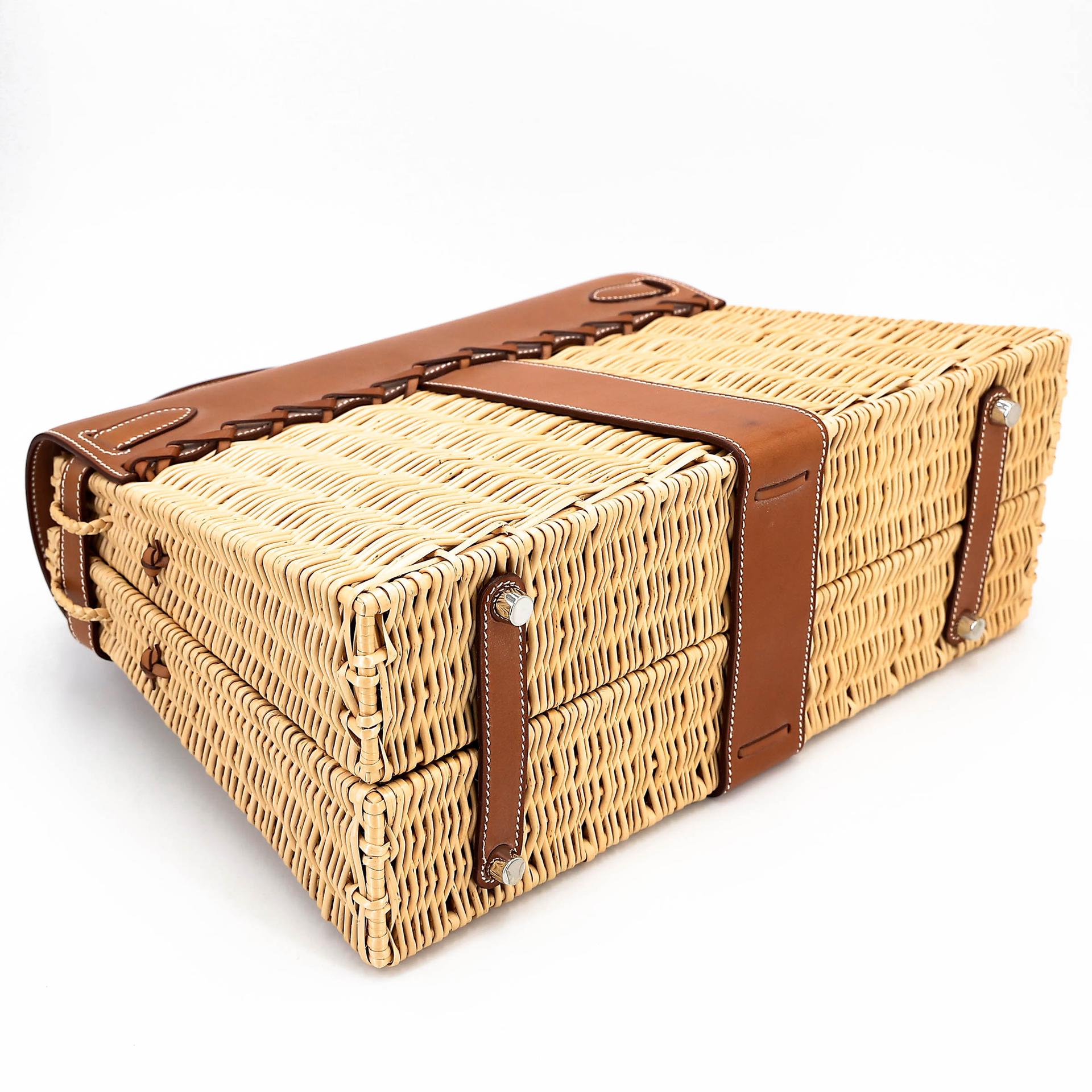 Very Good ( Rank A) HERMÈS Kelly 35 Picnic Fauve (34) Barenia Osier Wicker Palladium hardware Square O (2011) - 11