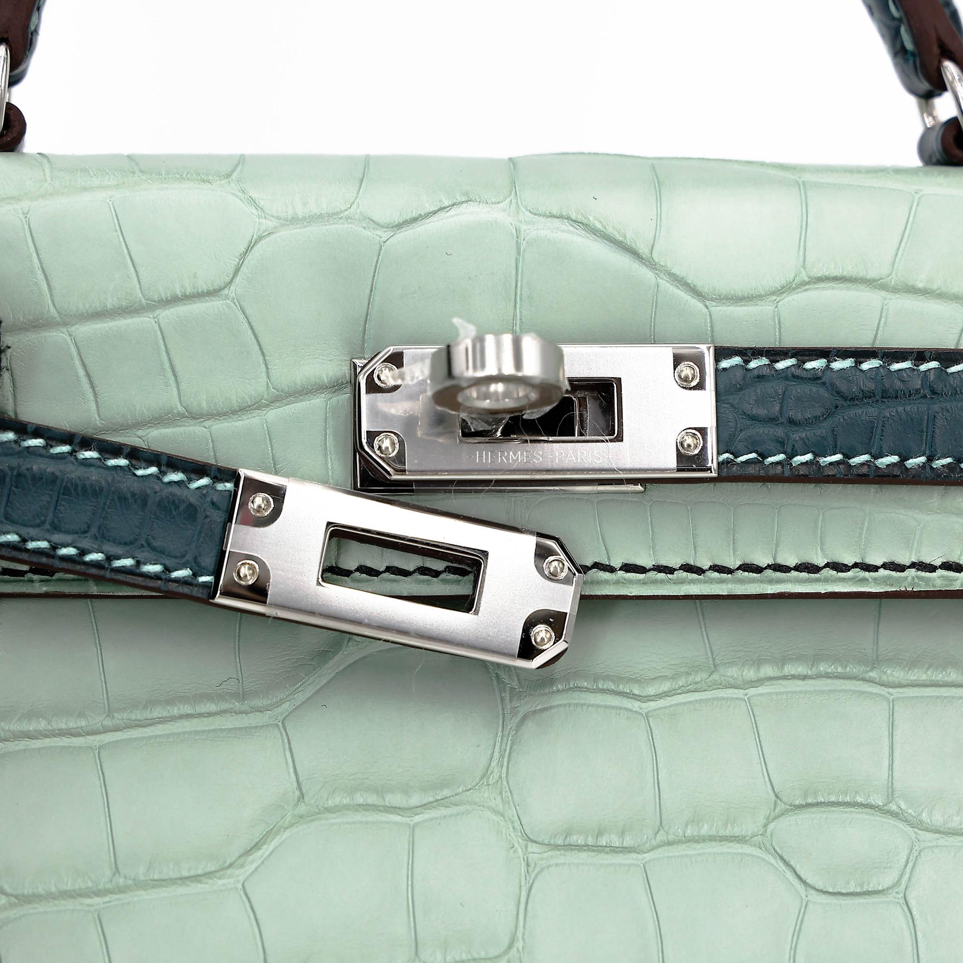未使用保存品 HERMÈS 愛馬仕 馬蹄印定制 Mini Kelly 二代 6U Vert d’Eau 薄荷綠 6O 松柏綠 Vert Cypress □ 短吻鱷 霧面 銀扣 W刻 2024年 - 8
