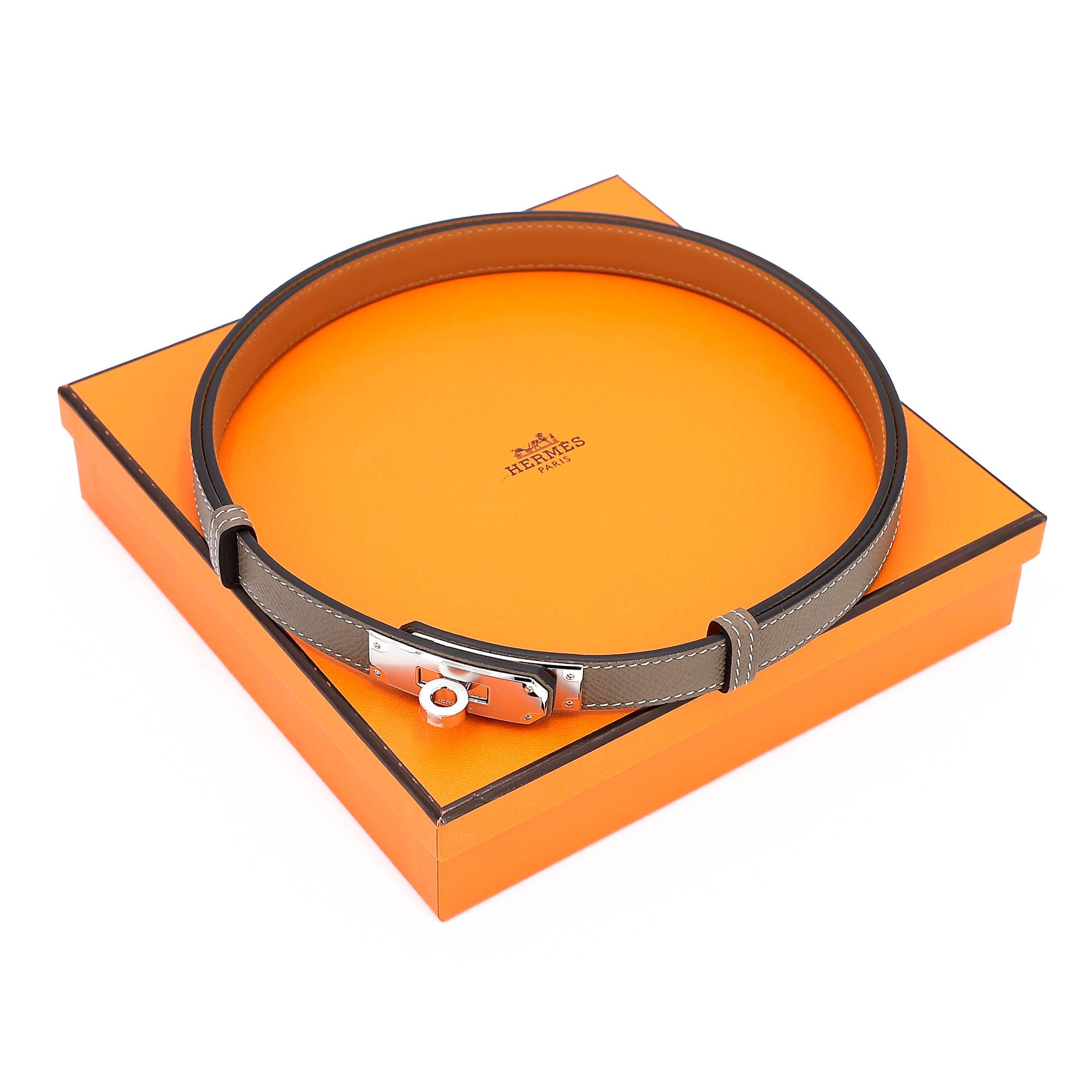 全新 HERMÈS 爱马仕 Kelly 腰带 18 大象灰 Etoupe Epsom 皮 银扣 K刻 2025年 - 3