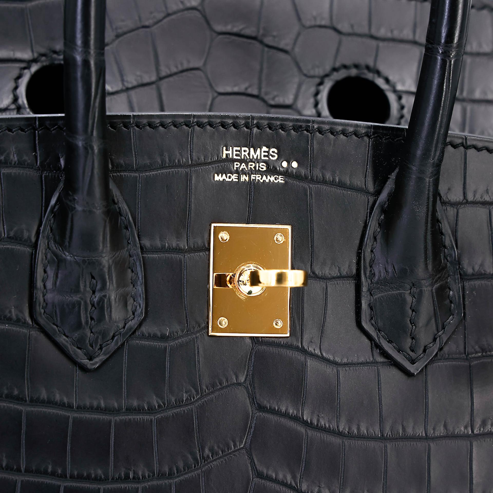 Excellent ( Rank SA ) HERMÈS Birkin 25 Noir (89) Matte Niloticus Crocodile Gold hardware R (2014) - 15