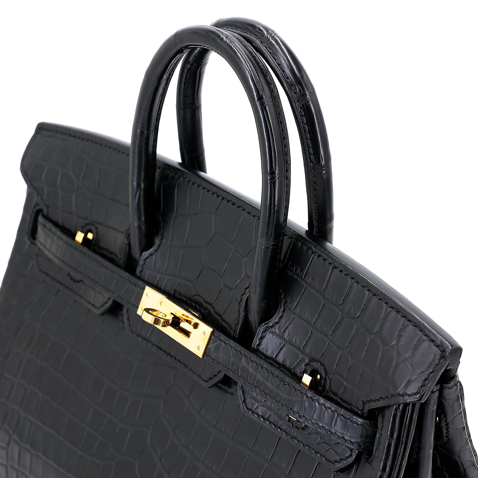 Excellent ( Rank SA ) HERMÈS Birkin 25 Noir (89) Matte Niloticus Crocodile Gold hardware R (2014) - 3