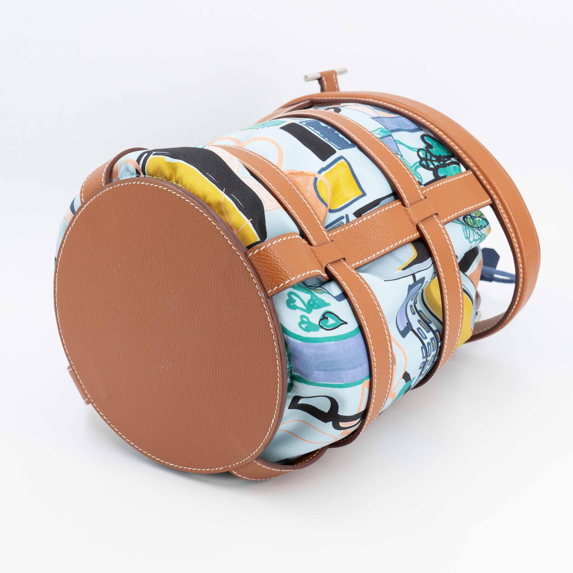Very Good ( Rank A) HERMÈS Musardine Bucket bag Gold (37) Epsom silk Palladium hardware X (2016) - 5